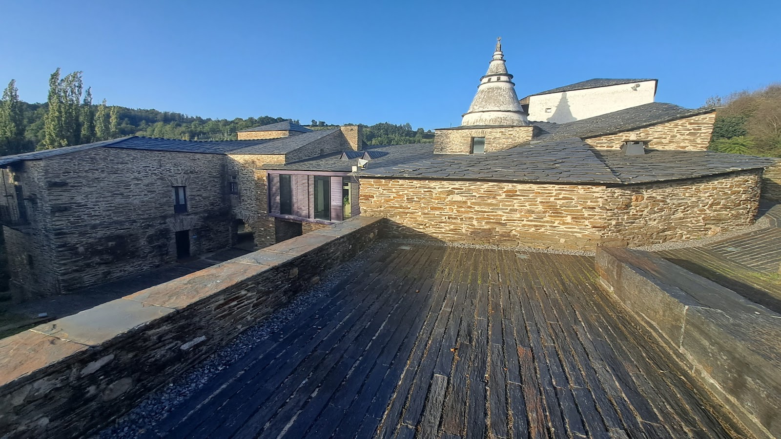 Casa Forte de Lusío photo 5, albergue accommodation in San Cristovo do Real (Lusio) on the Camino Frances