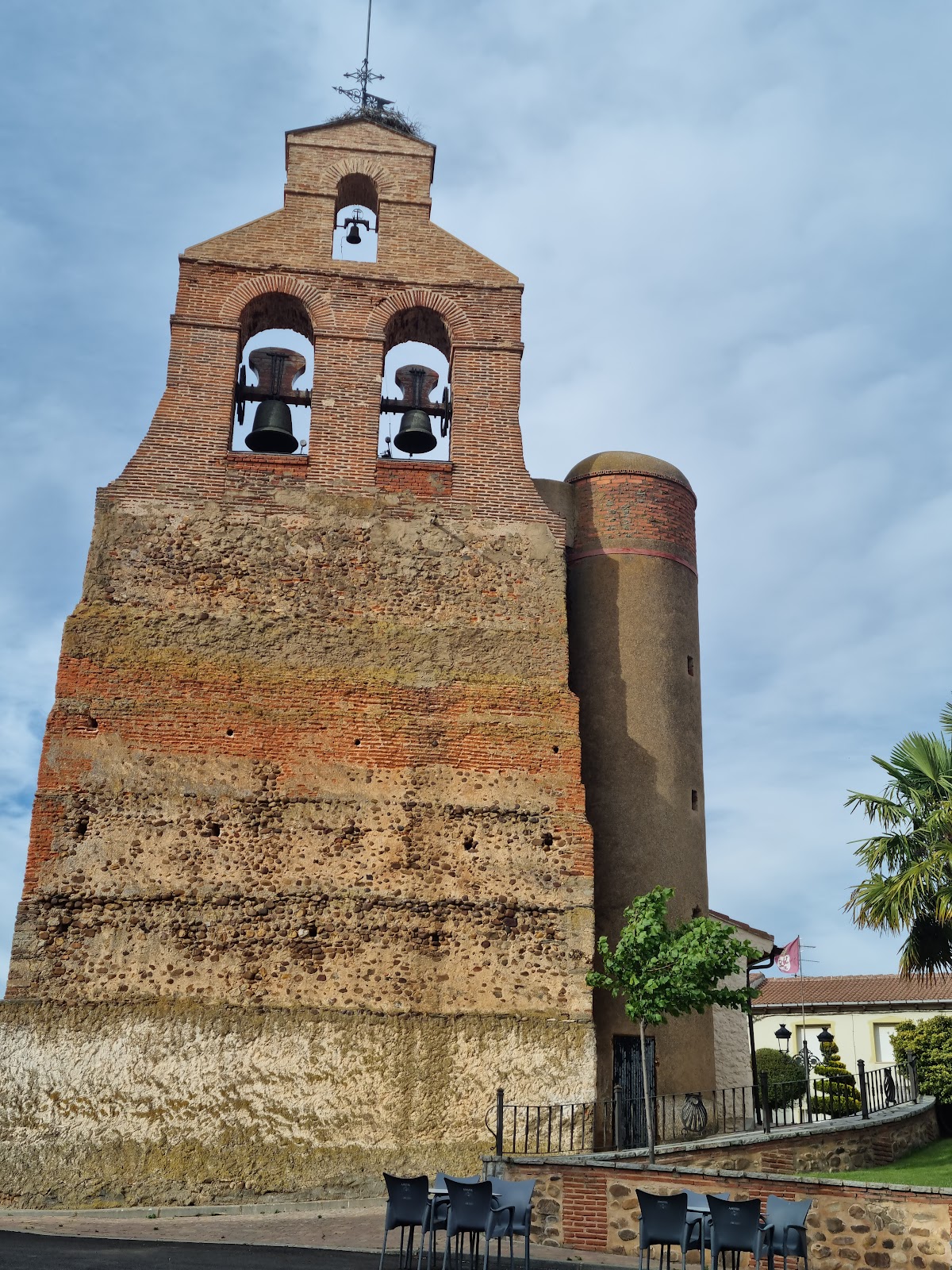 Albergue El Refugio de Jesús, albergue accommodation in Villar de Mazarife on the Camino Frances