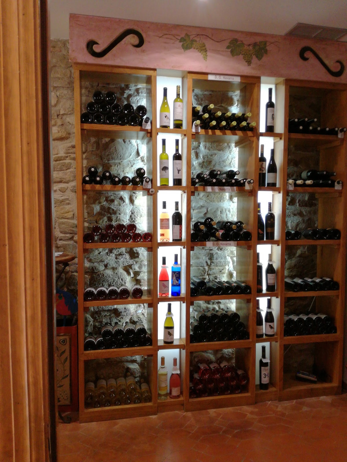 Vinoteca Ganbara, apartment accommodation in Puente La Reina / Gares on the Camino Frances