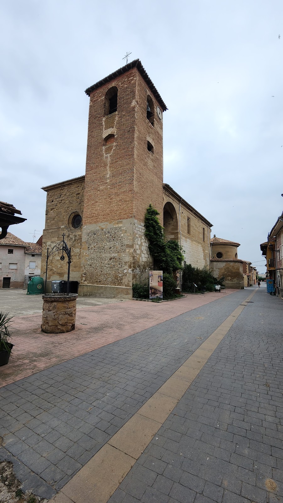 Albergue Municipal San Lazaro, albergue accommodation in Redecilla del Camino on the Camino Frances