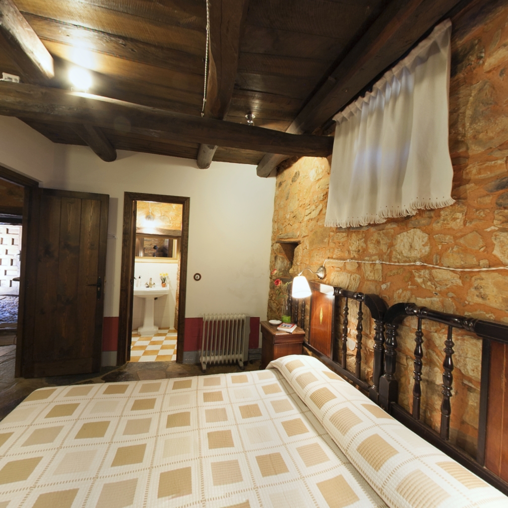 La Casa de Murias photo 5, apartment accommodation in Murias de Rechivaldo on the Camino Frances