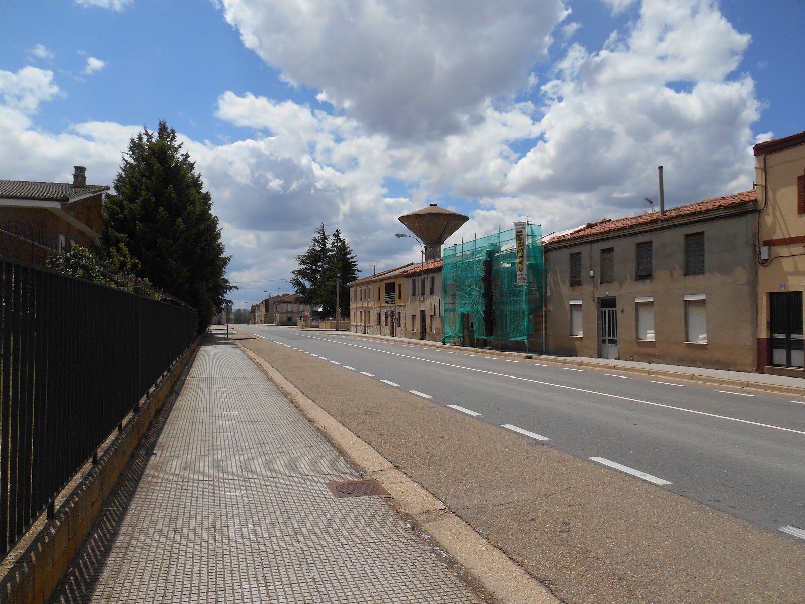 Albergue municipal San Martín photo 8, albergue accommodation in San Martin del Camino on the Camino Frances