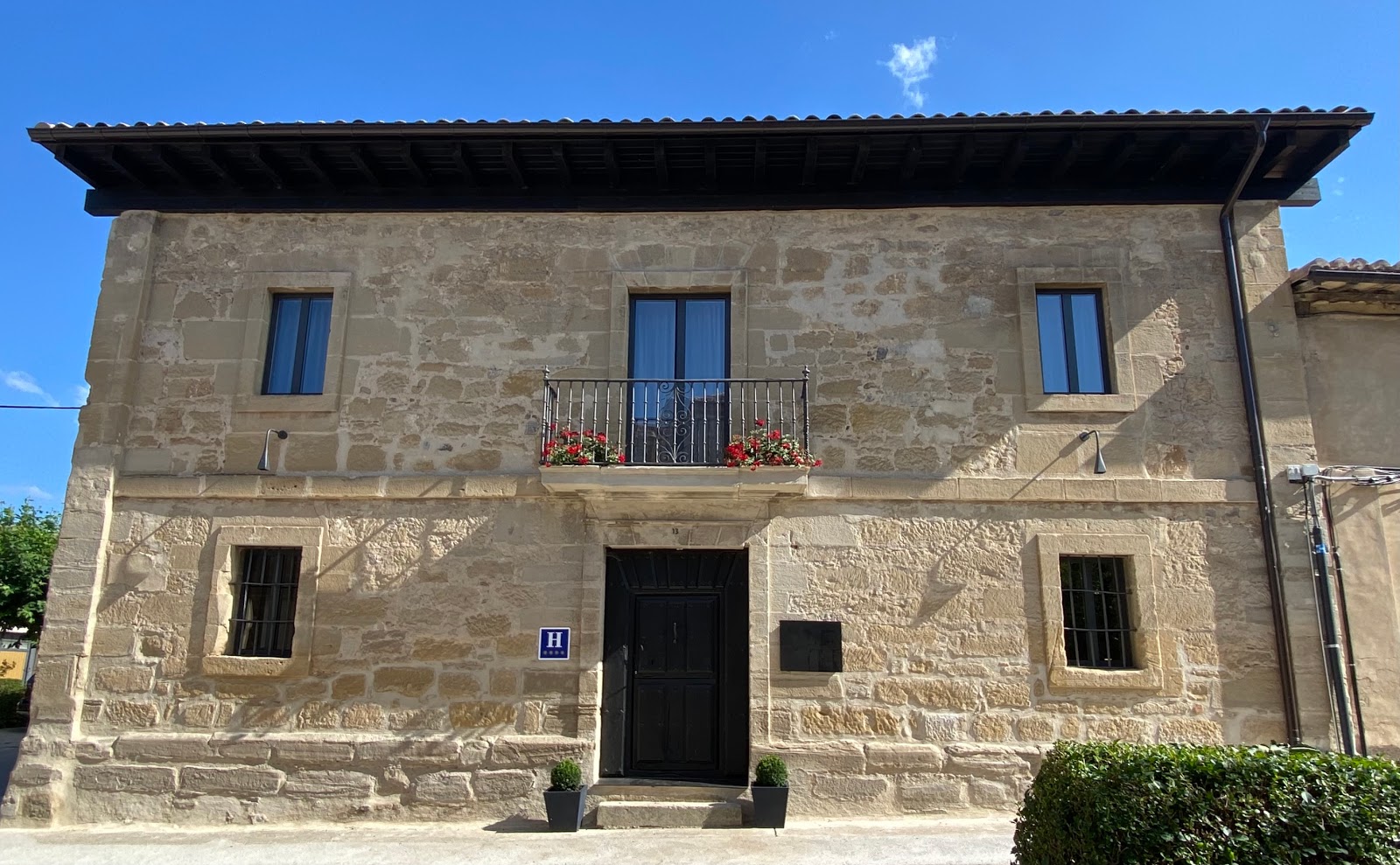 Casa Grande Hotel, hotel accommodation in Grañón on the Camino Frances