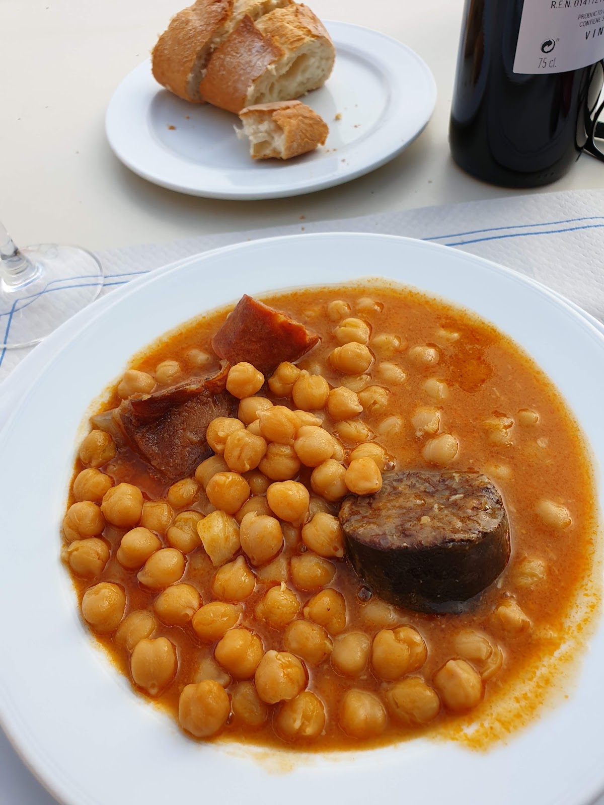 Hostal Restaurante Iacobus photo 8, hotel accommodation in Castrojeriz on the Camino Frances
