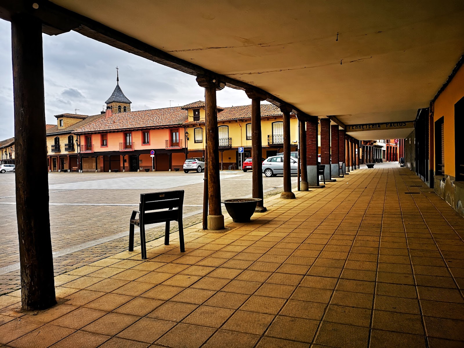 Casa Rural Las Singer, apartment accommodation in Mansilla de las Mulas on the Camino Frances