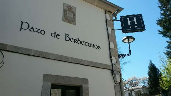 Hotel Pazo de Berbetoros . ABIERTA TEMPORADA 2025 photo 5, hotel accommodation in Portomarin on the Camino Frances