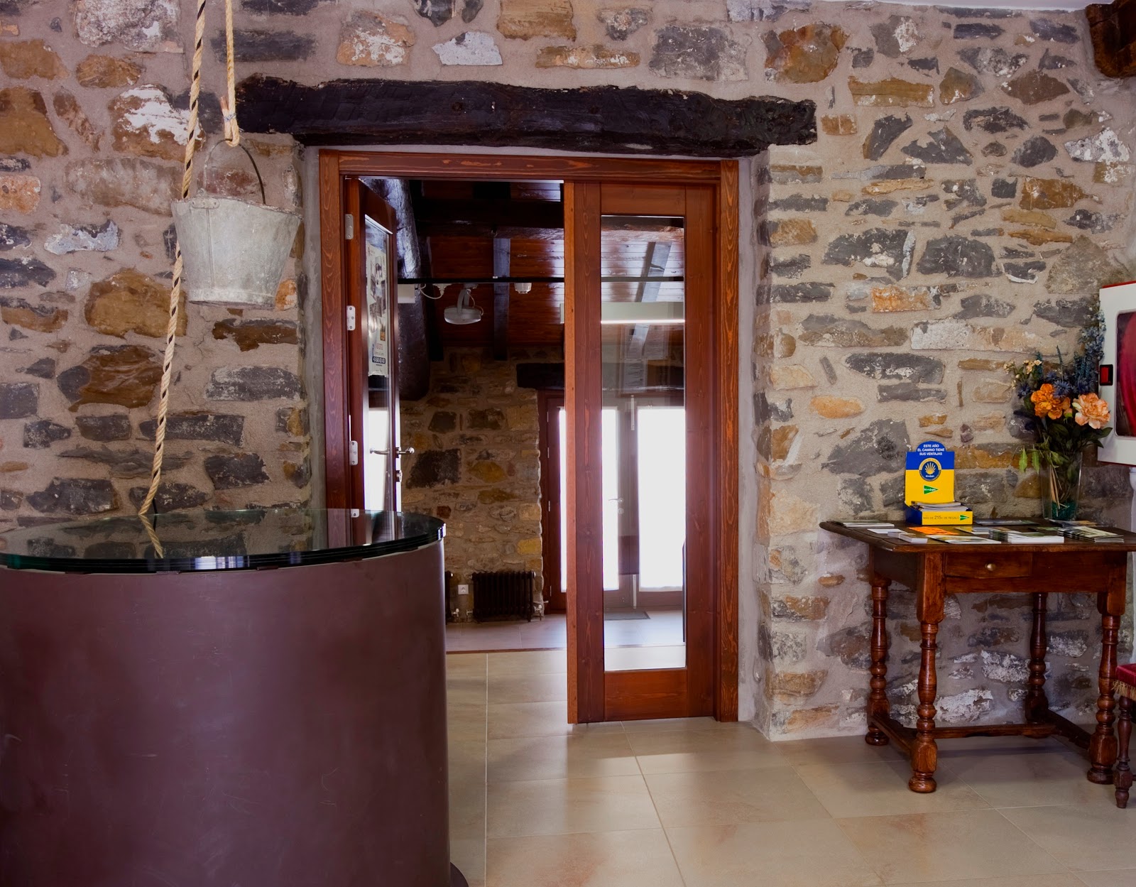 ALBERGUE EL PALO DE AVELLANO photo 5, albergue accommodation in Zubiri on the Camino Frances