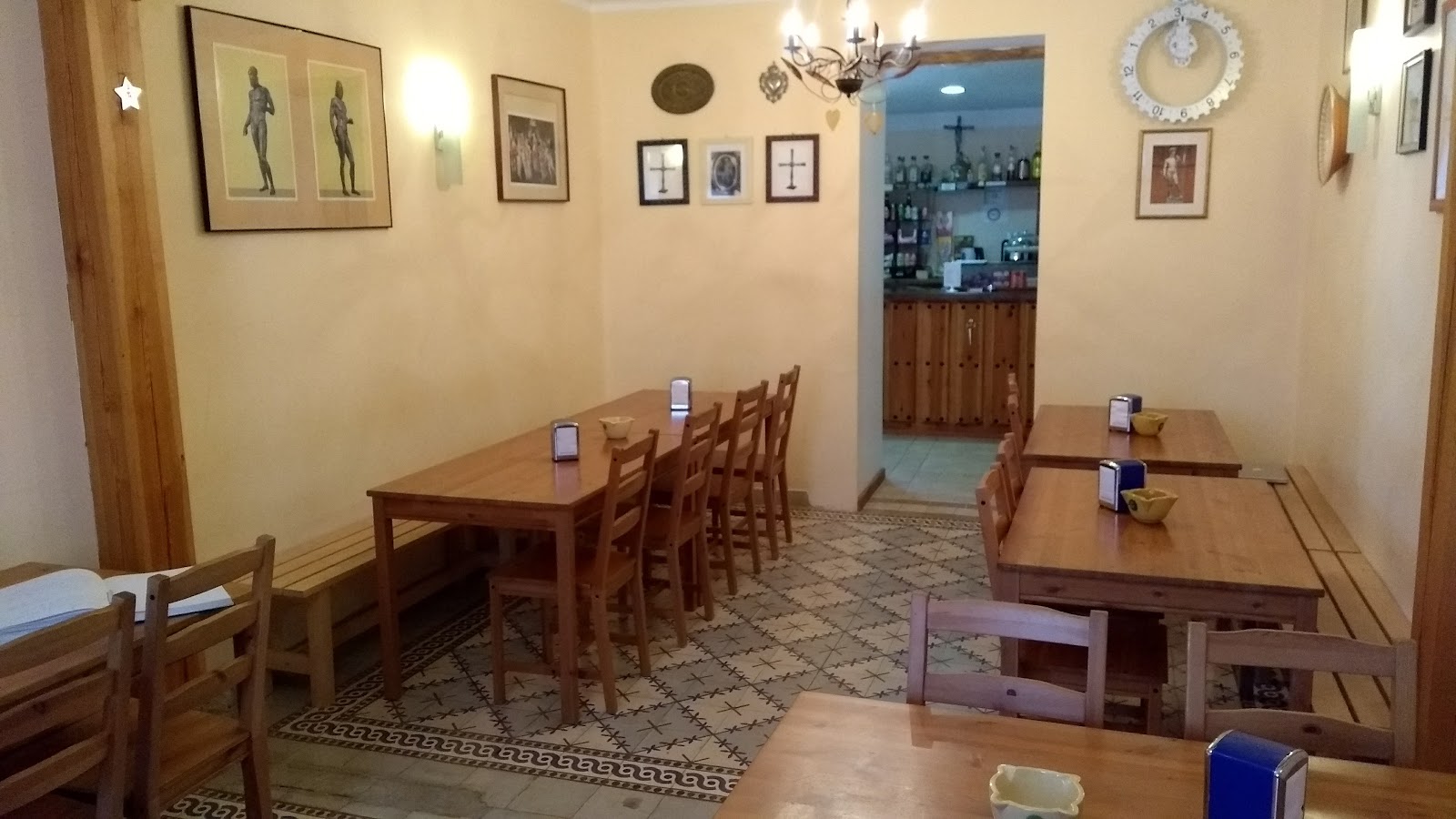 Albergue de Peregrinos Hospital San Bruno photo 5, albergue accommodation in Moratinos on the Camino Frances