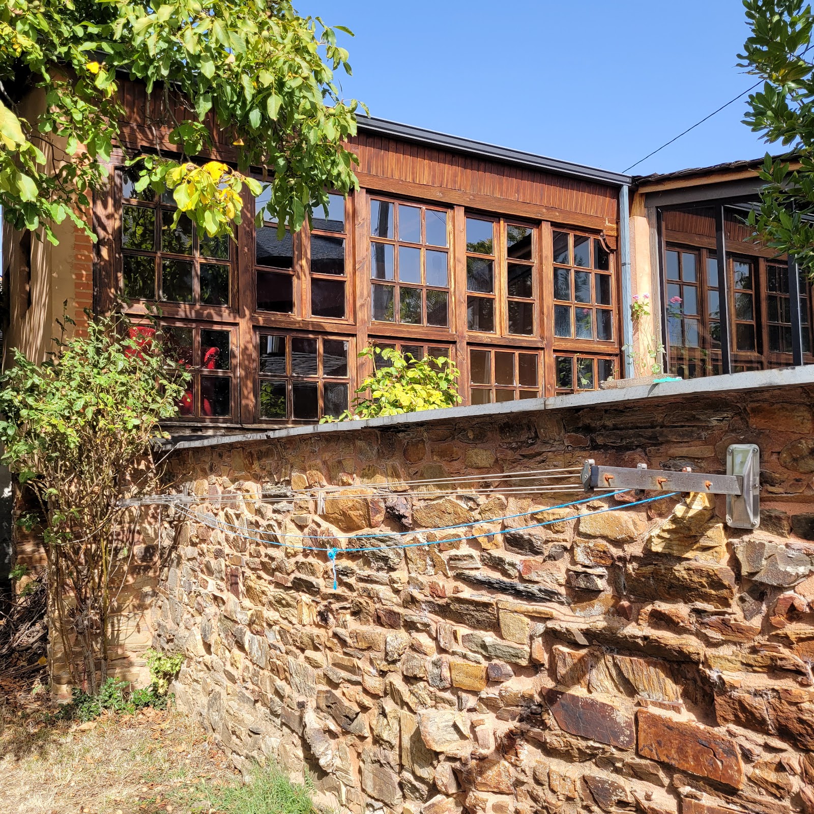 ALBERGUE DE PEREGRINOS MUNICIPAL, albergue accommodation in Riego de Ambrós on the Camino Frances