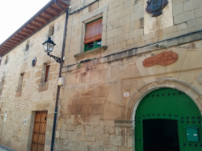Albergue de Peregrinos - Bar El Cantero photo 7, albergue accommodation in Maneru on the Camino Frances