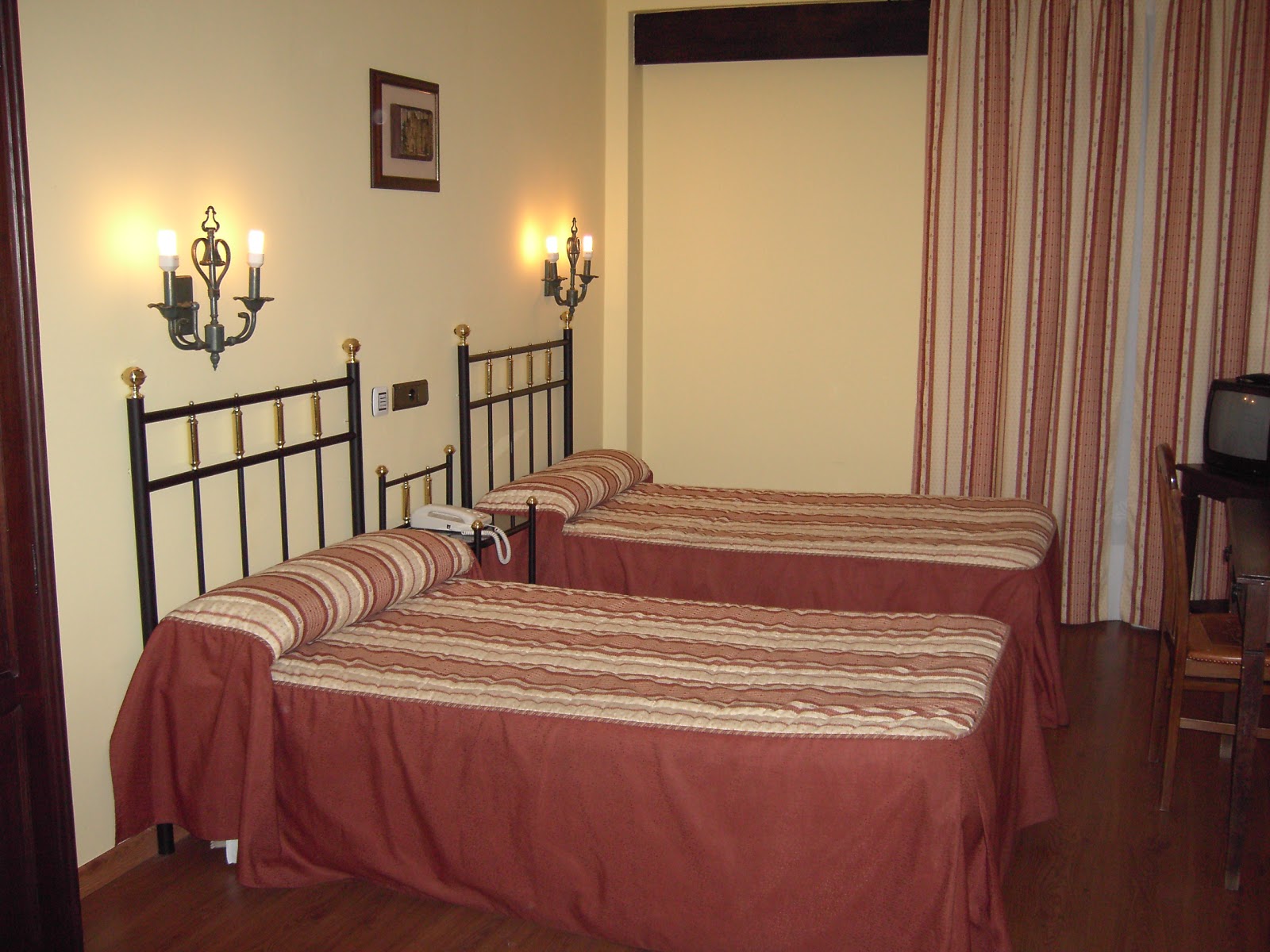 Hotel - Bar - Restaurante La Posada de Gaspar photo 9, hotel accommodation in Rabanal del Camino on the Camino Frances