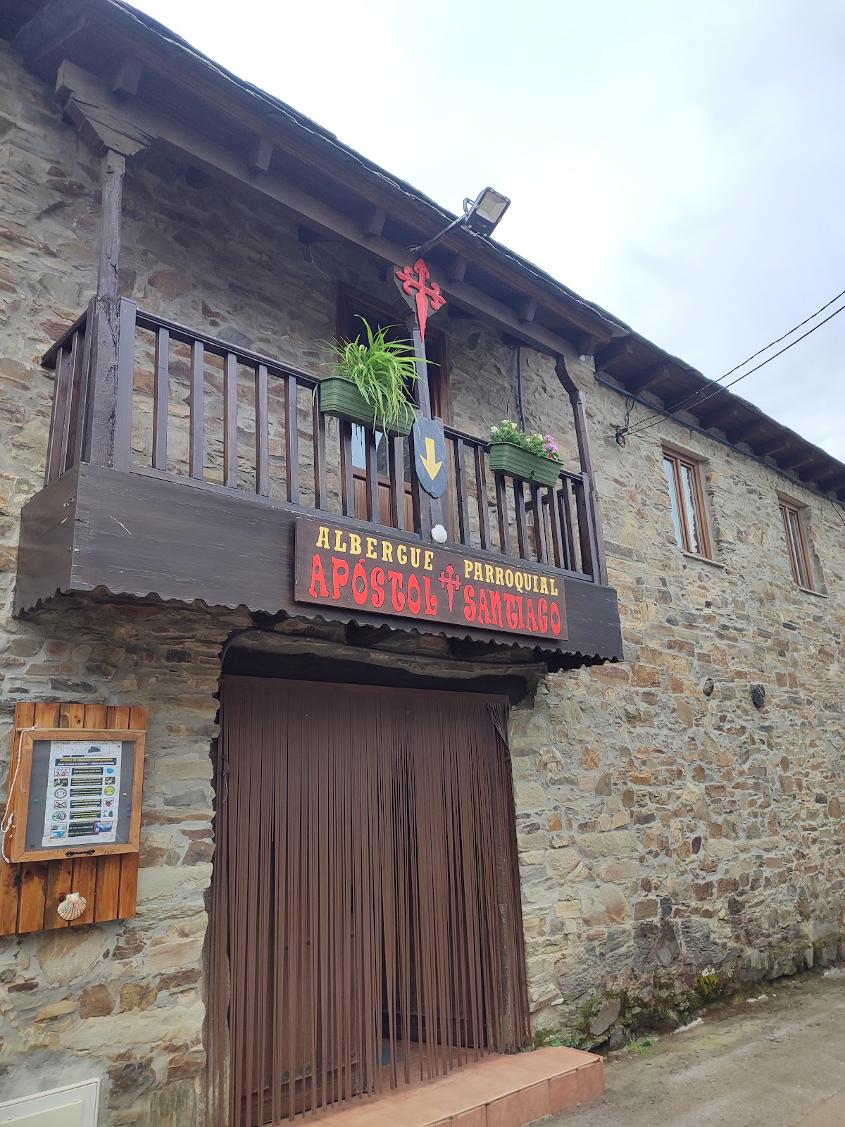 Albergue Parroquial Apostol Santiago photo 2, albergue accommodation in El Acebo on the Camino Frances