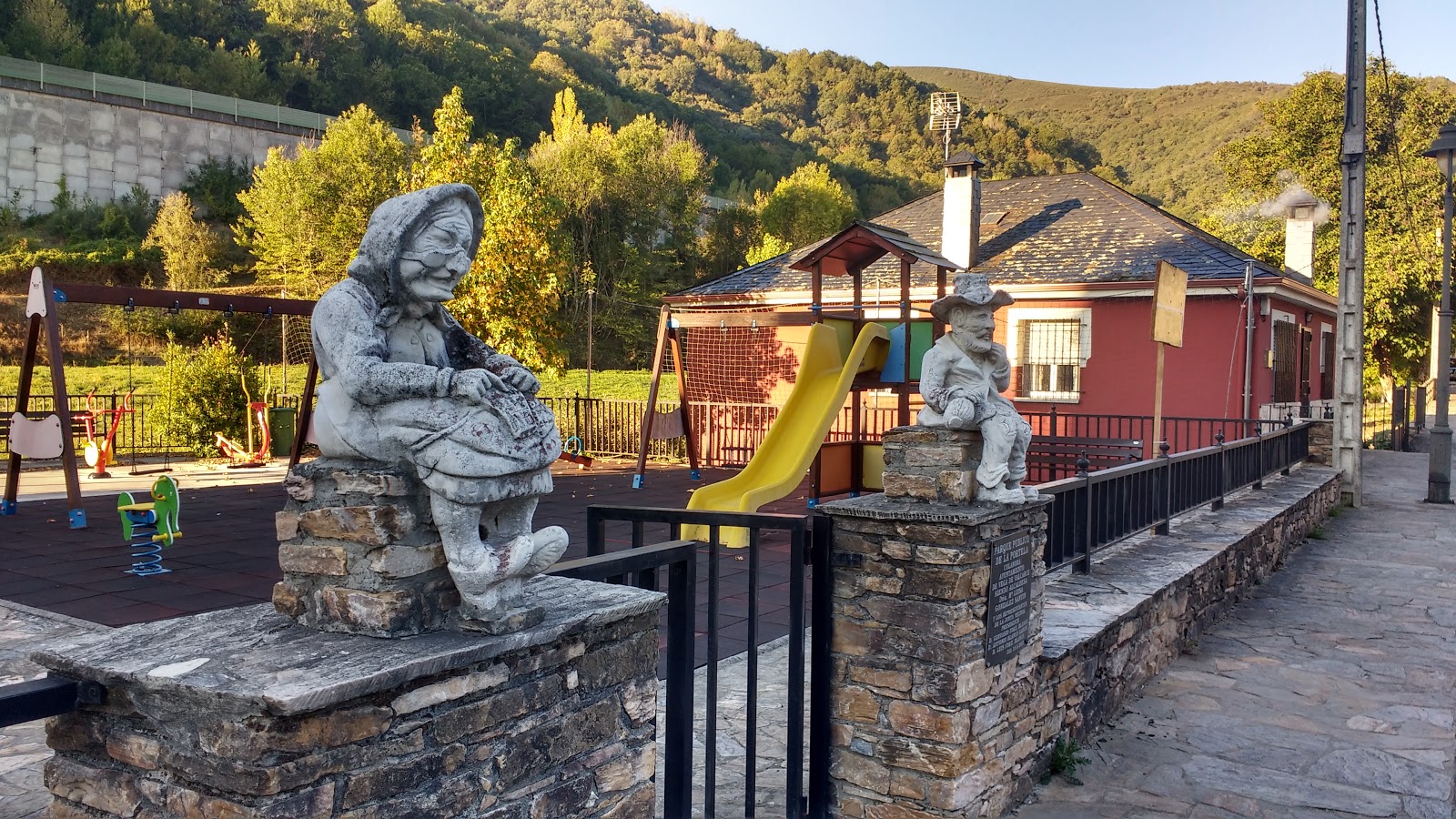 Bar-Restaurante Hostal El Peregrino photo 10, pension accommodation in La Portela de Valcarce on the Camino Frances