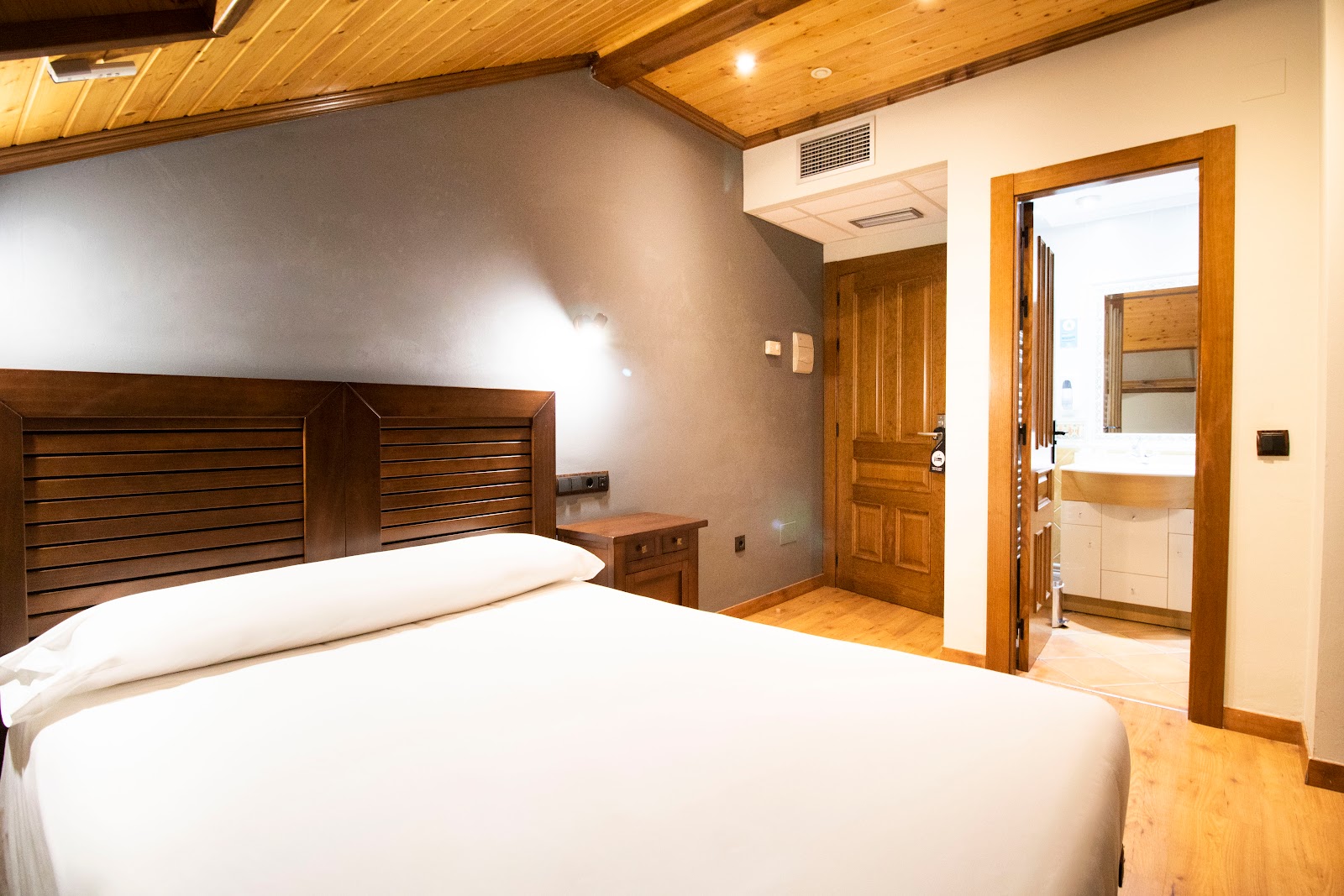 Hostal Alda Casco Antiguo, pension accommodation in León on the Camino Frances