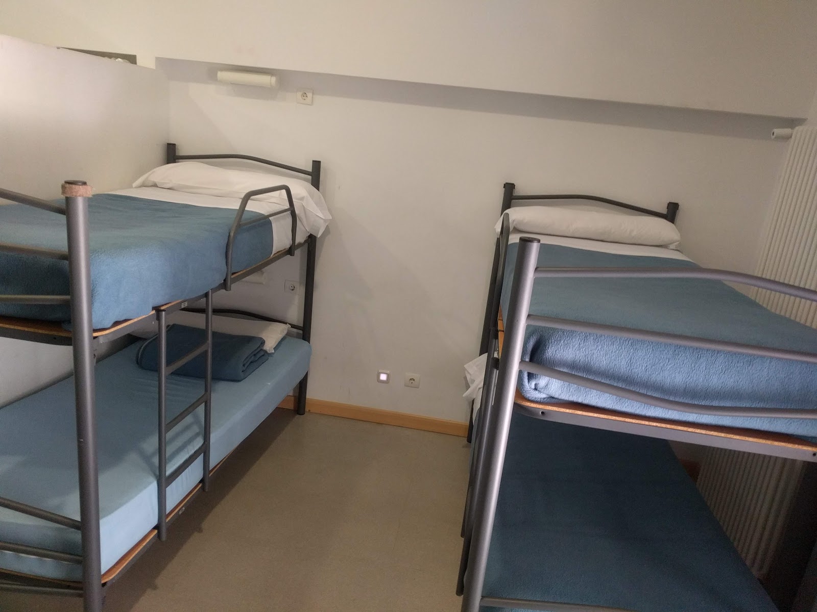 Municipal Villava-Atarrabia hostel photo 6, municipal accommodation in Trinidad de Arre / Villava on the Camino Frances