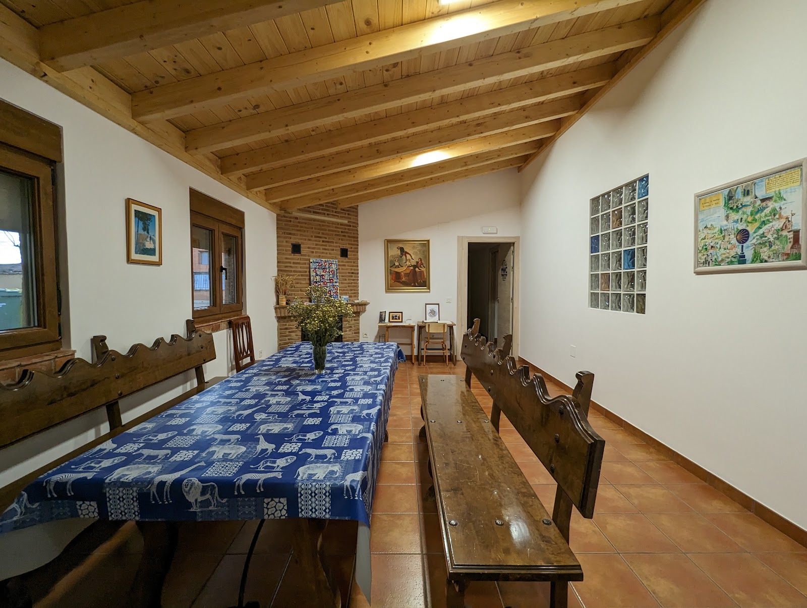 Albergue Municipal photo 8, albergue accommodation in Calzadilla de los Hermanillos on the Camino Frances
