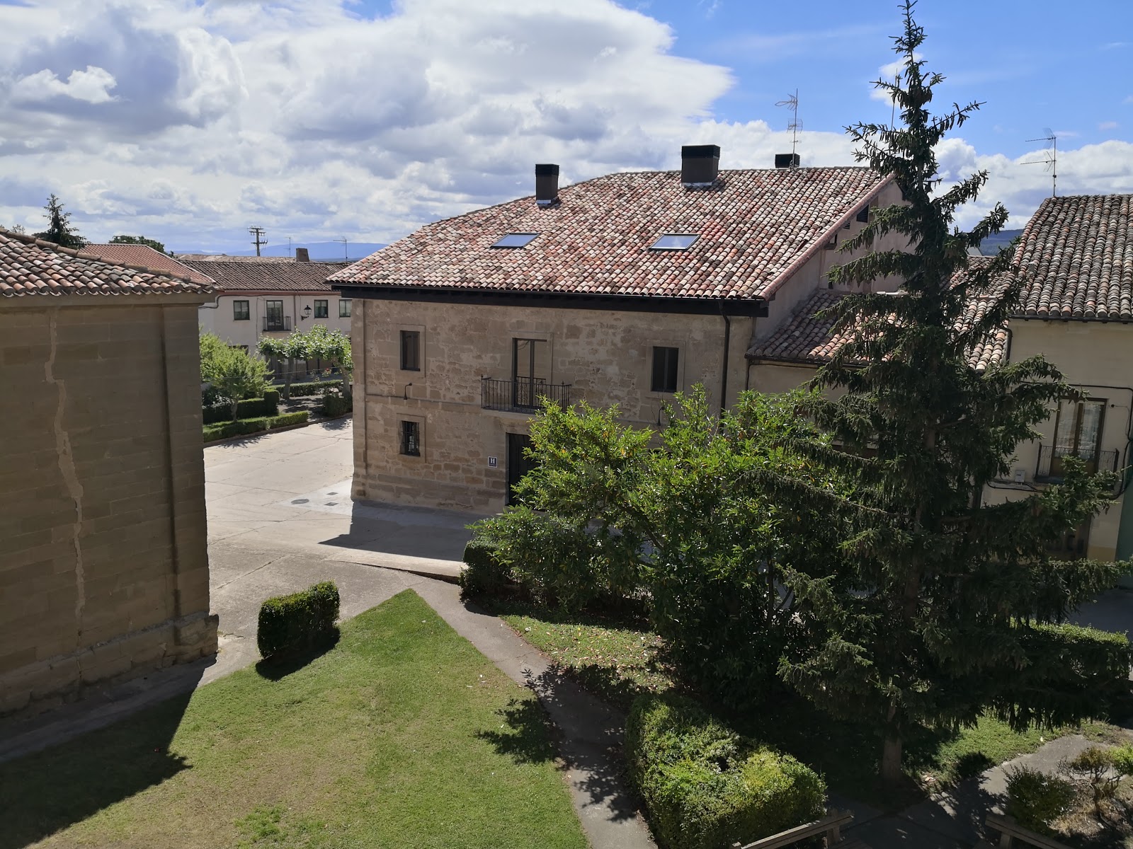 Casa Grande Hotel photo 5, hotel accommodation in Grañón on the Camino Frances