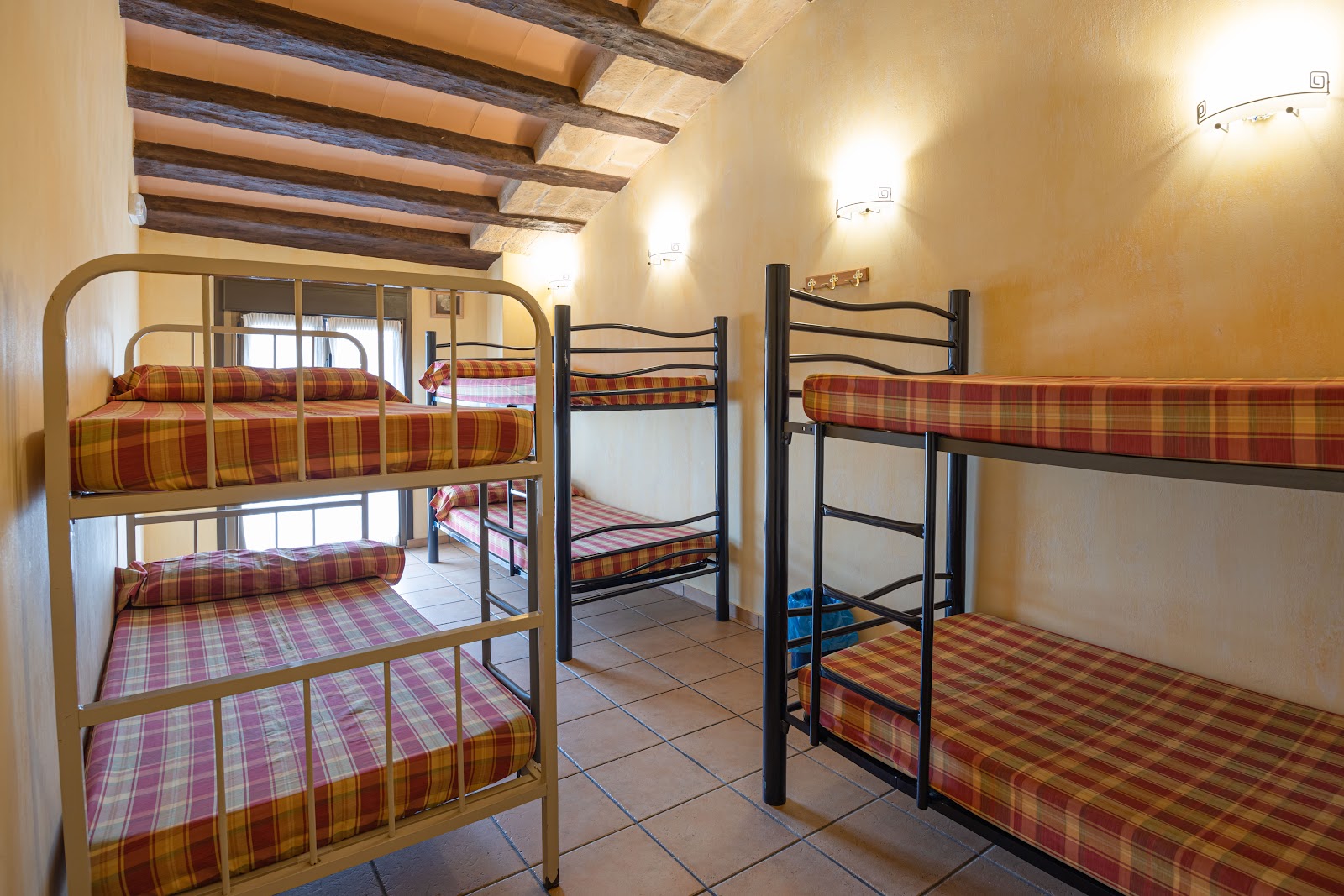 Albergue San Saturnino photo 2, albergue accommodation in Ventosa on the Camino Frances