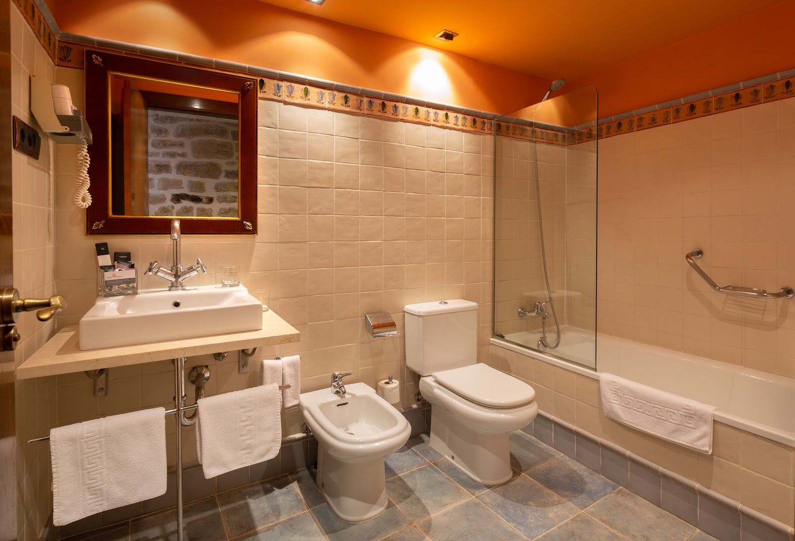 Palacio de Pujadas by Pandora Hoteles photo 3, hotel accommodation in Viana on the Camino Frances