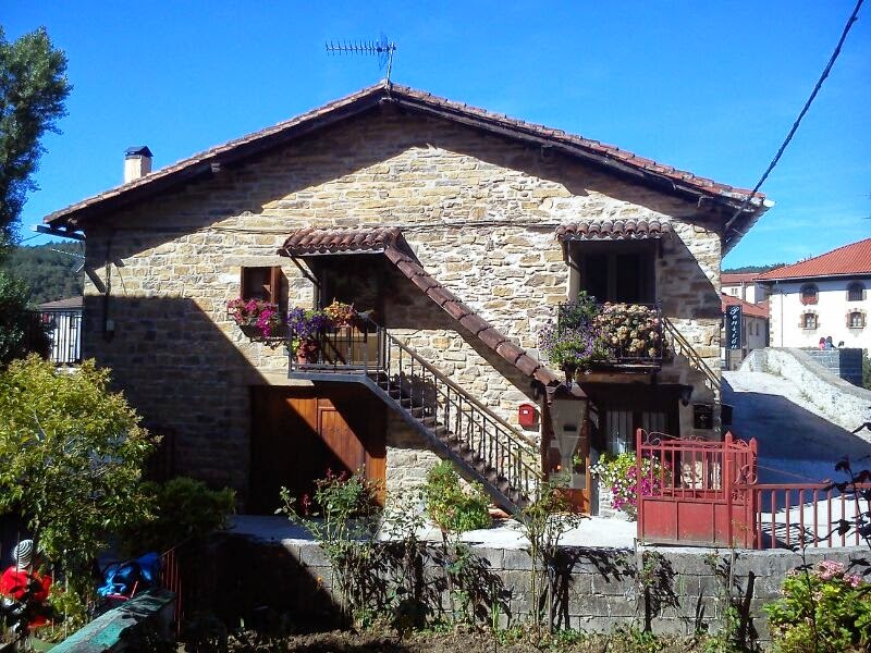 Pension Zubiaren Etxea, pension accommodation in Zubiri on the Camino Frances