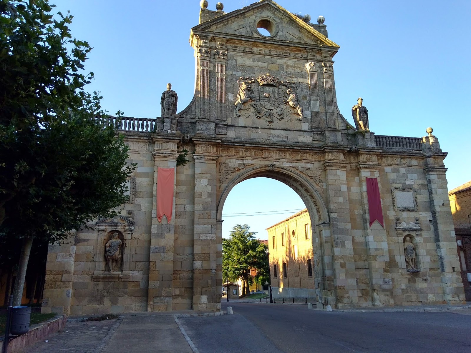Hostal Alfonso VI photo 8, pension accommodation in Sahagún on the Camino Frances