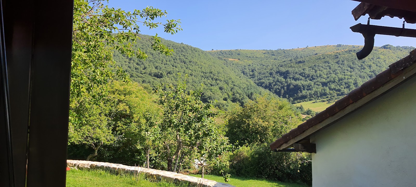Casa Rural Ekain photo 4, pension accommodation in Lintzoain on the Camino Frances