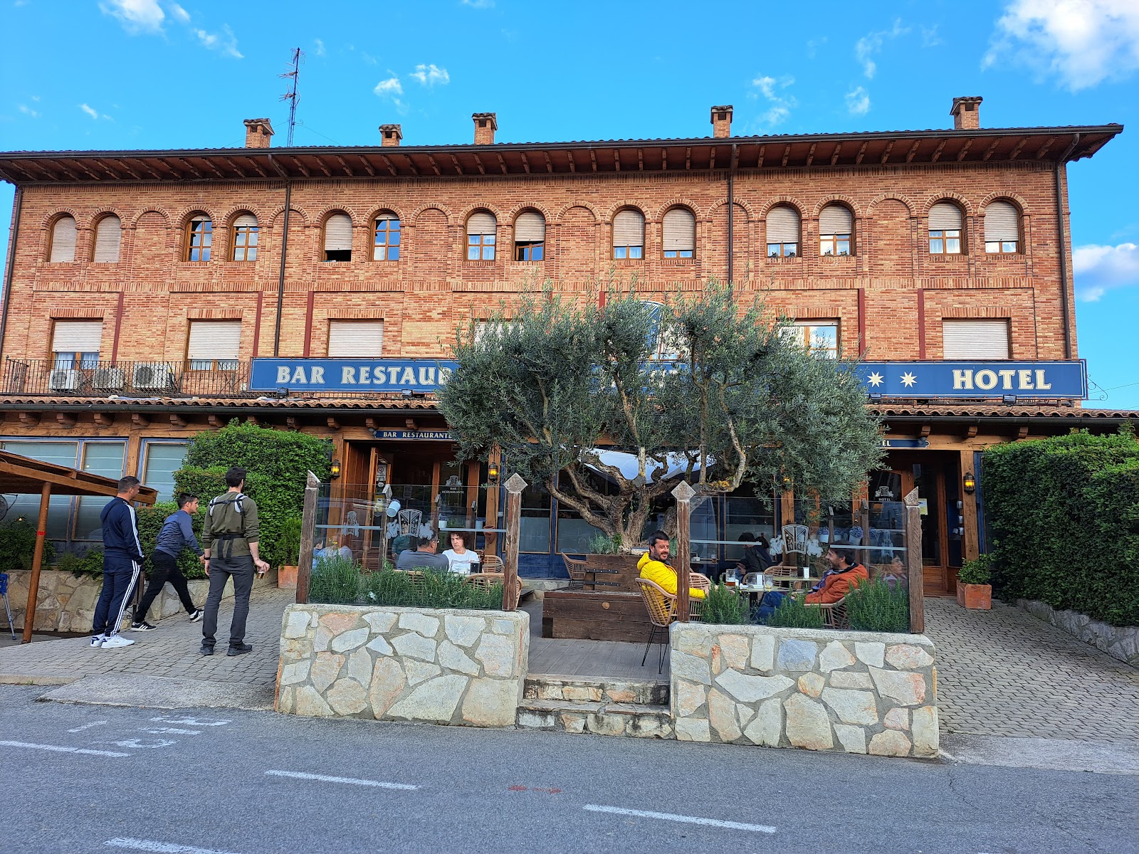 Jakue HOTEL photo 6, hotel accommodation in Puente La Reina / Gares on the Camino Frances