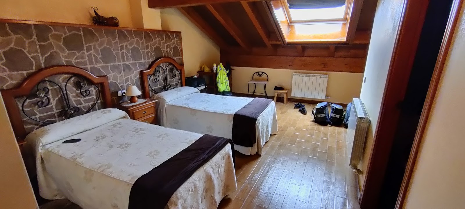 Cerro de Mirabel photo 2, albergue accommodation in Grañón on the Camino Frances