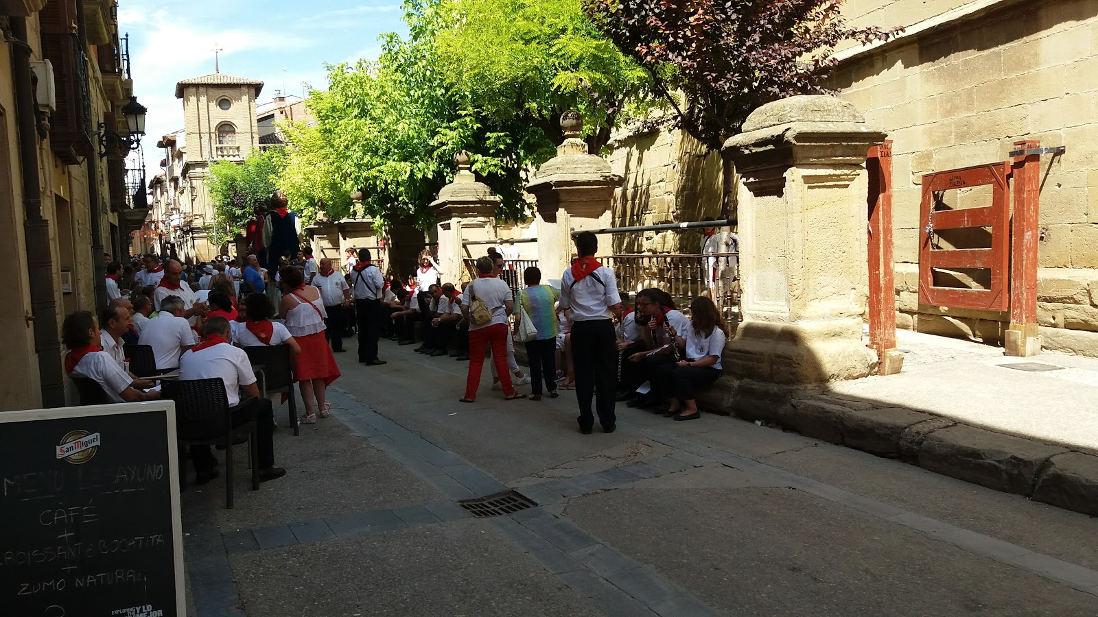 Pensión San Pedro, offering accommodation in shared or private rooms, all en-suite. photo 8, pension accommodation in Viana on the Camino Frances