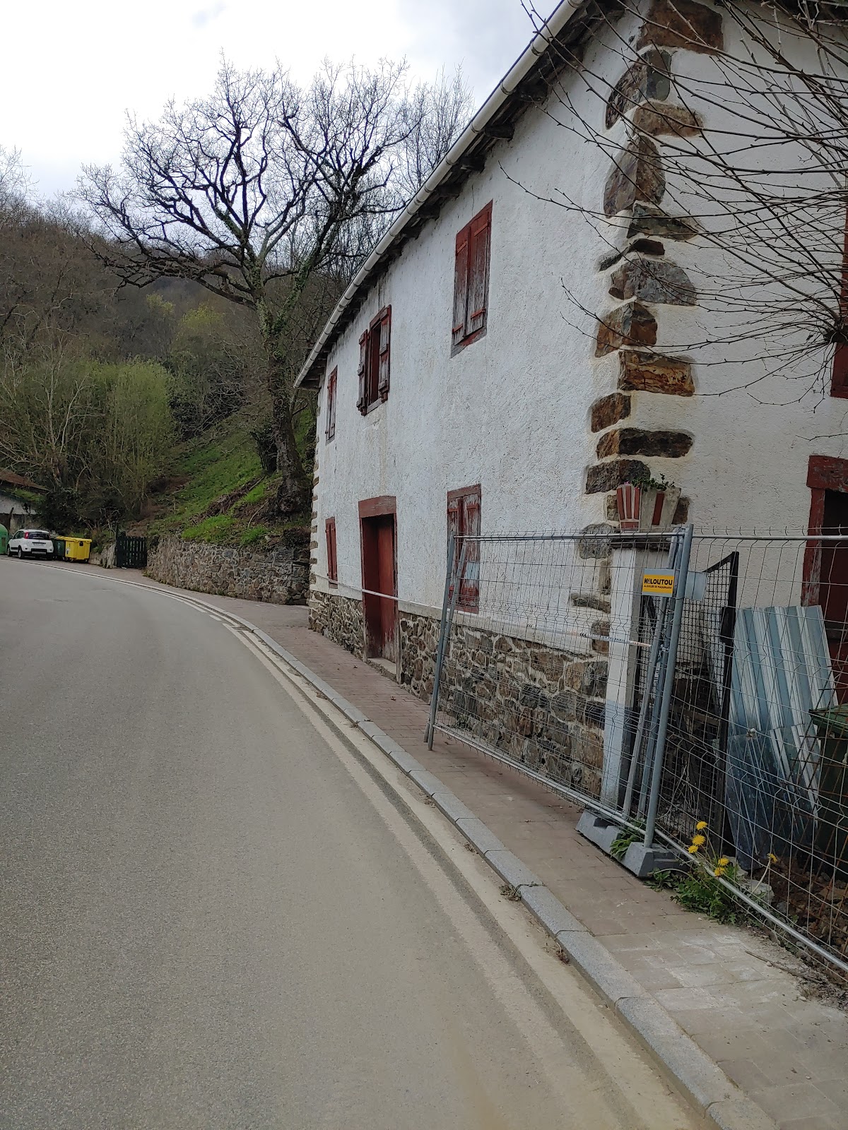 Albergue de Peregrinos de Valcarlos-Luzaide photo 5, albergue accommodation in Valcarlos on the Camino Frances