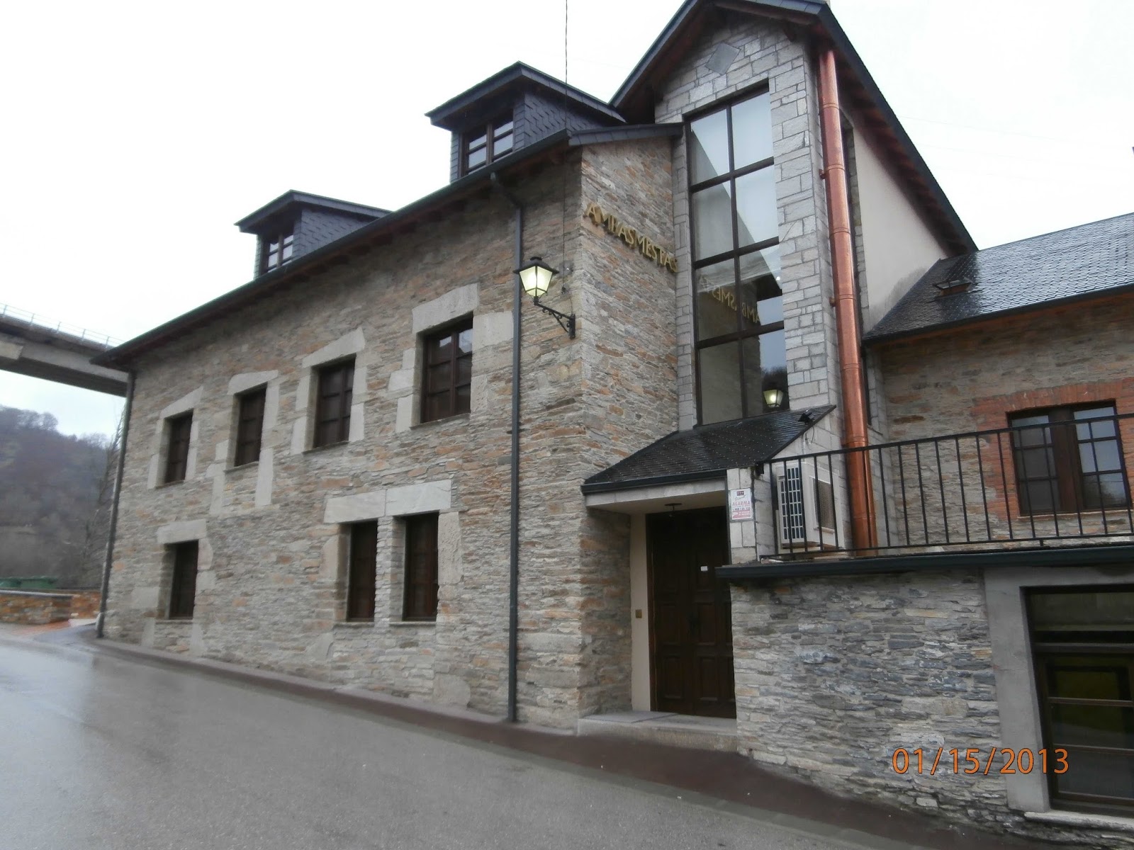 Hotel Ctr Ambasmestas, hotel accommodation in Ambasmestas on the Camino Frances