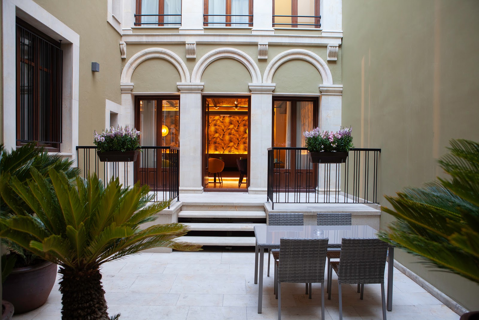 Hotel Palacete Colonial, hotel accommodation in León on the Camino Frances