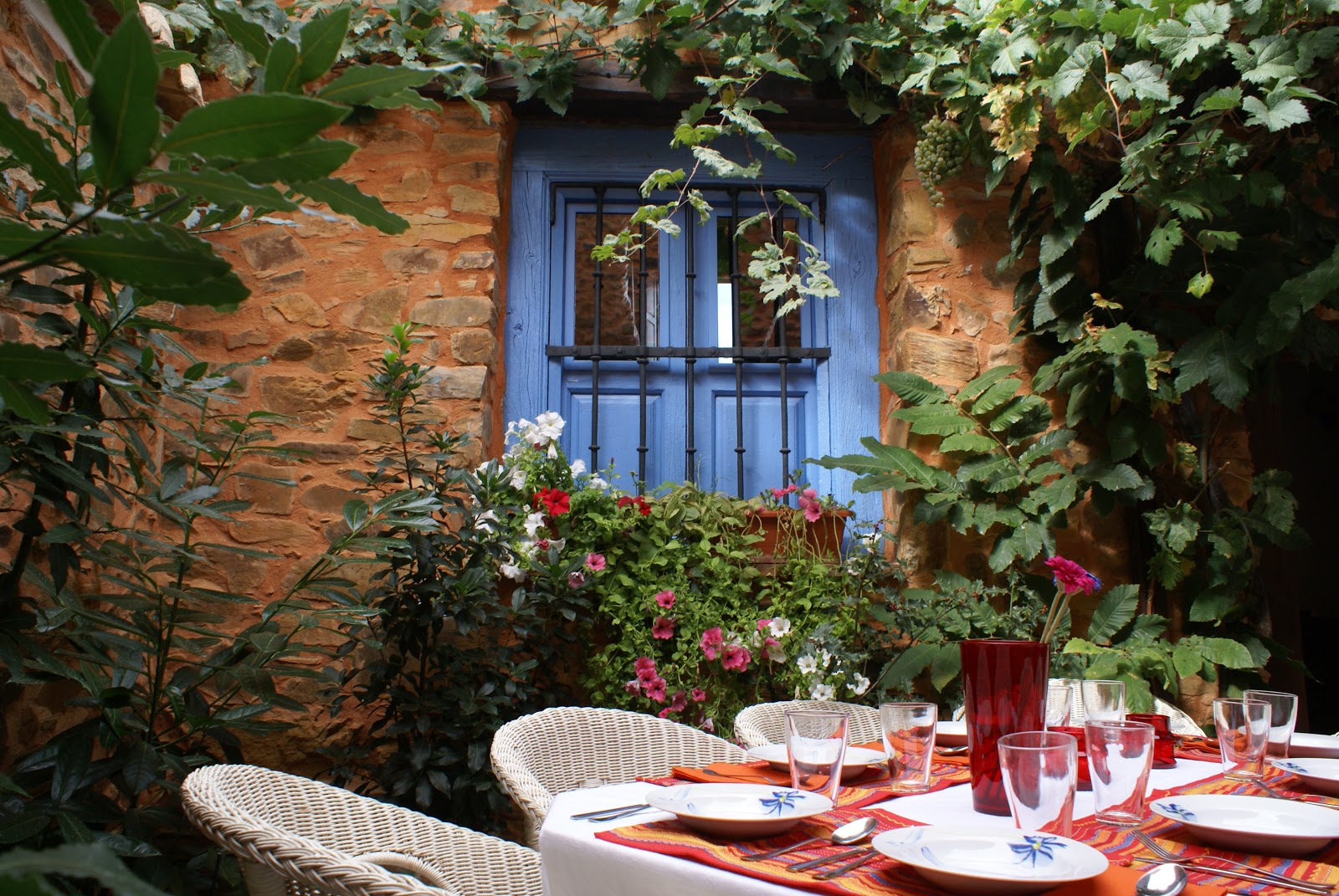 La Casa de Murias, apartment accommodation in Murias de Rechivaldo on the Camino Frances