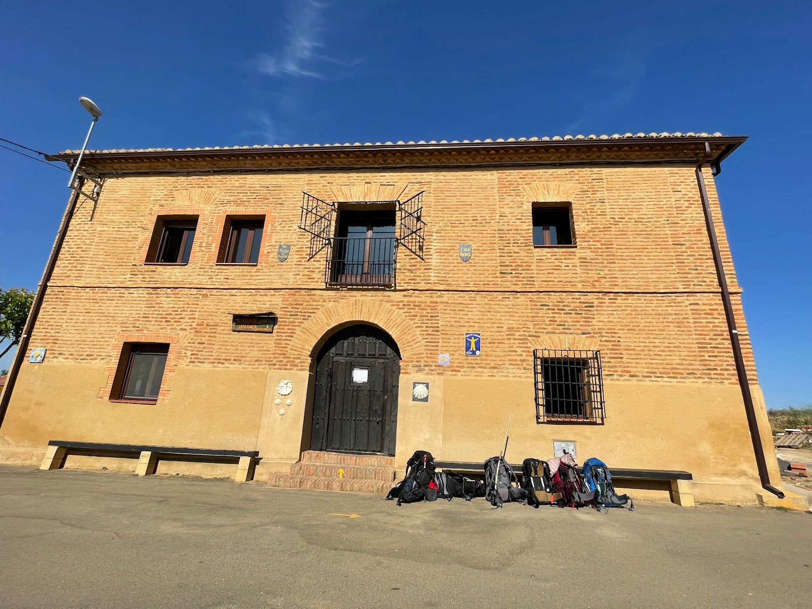 Albergue Parroquial Casa Rectoral, albergue accommodation in Bercianos del Real Camino on the Camino Frances
