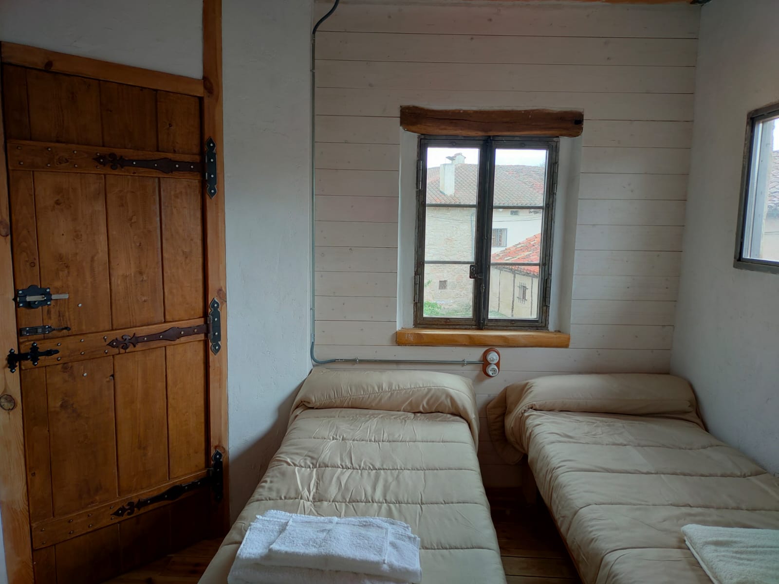 Hostel La Plazuela Verde photo 7, albergue accommodation in Atapuerca on the Camino Frances