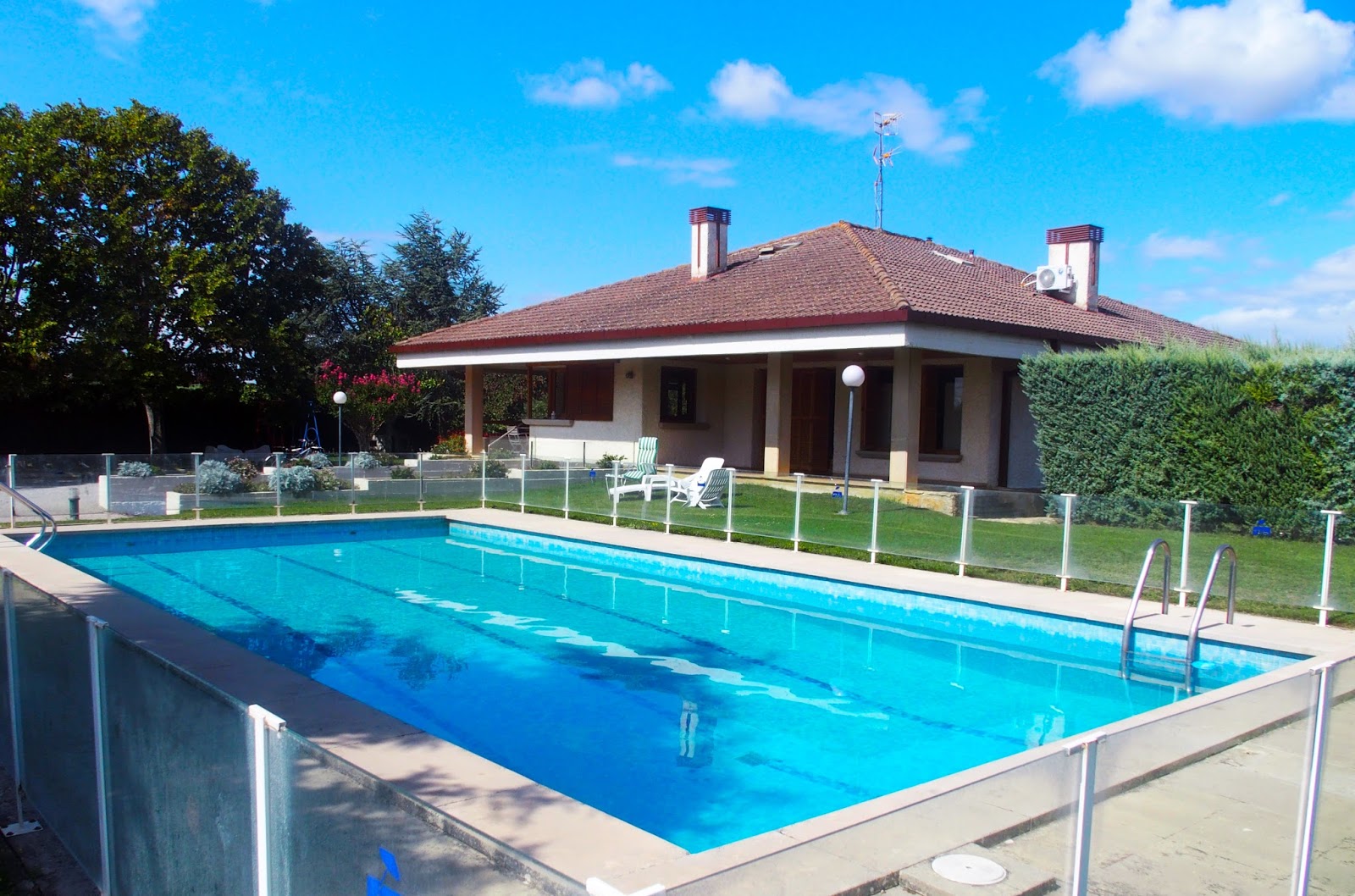 El Jardín de Muruzábal - Casa Rural, pension accommodation in Muruzábal on the Camino Frances
