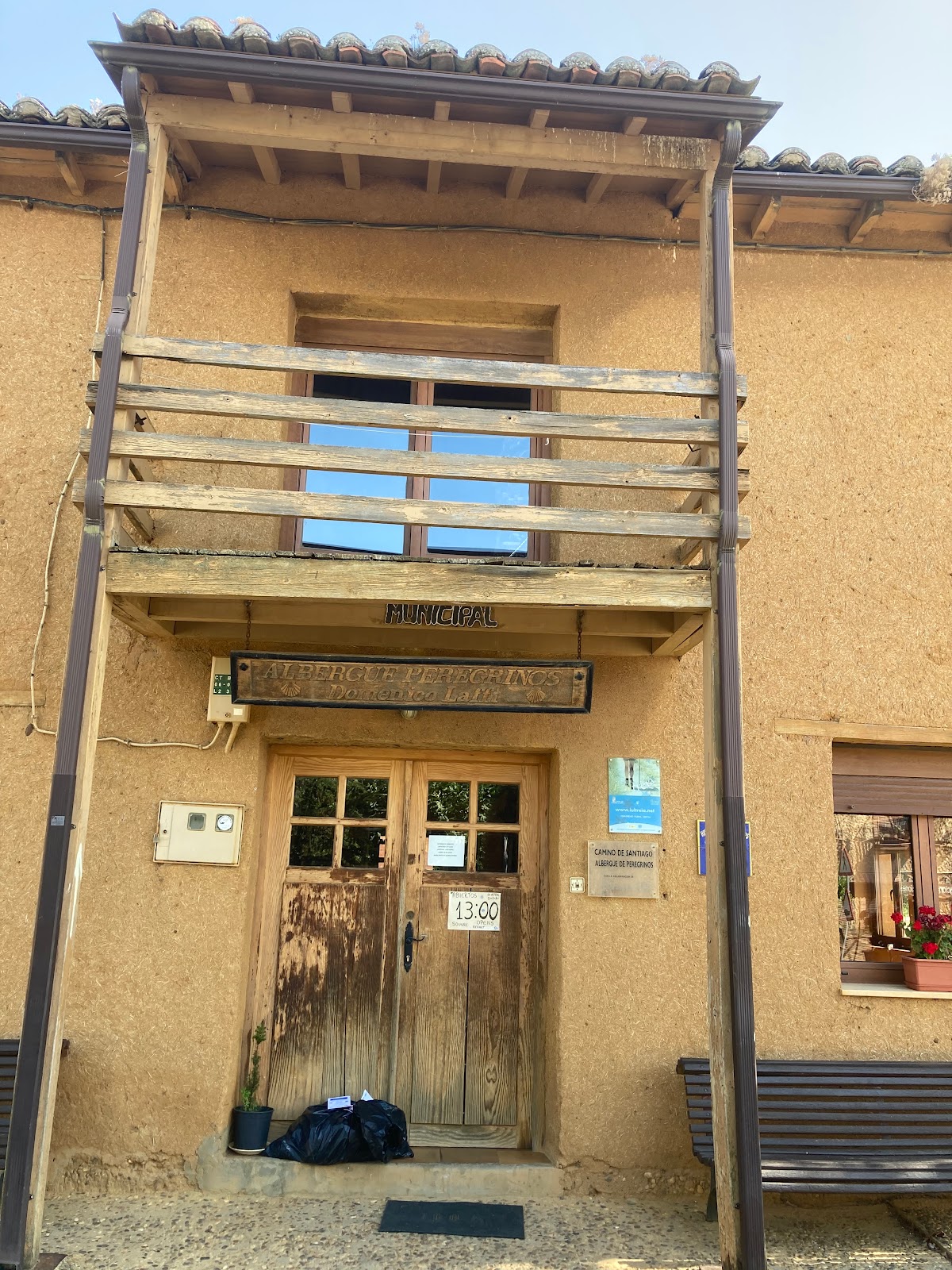 Albergue Municipal Domenico Laffi, albergue accommodation in El Burgo Ranero on the Camino Frances
