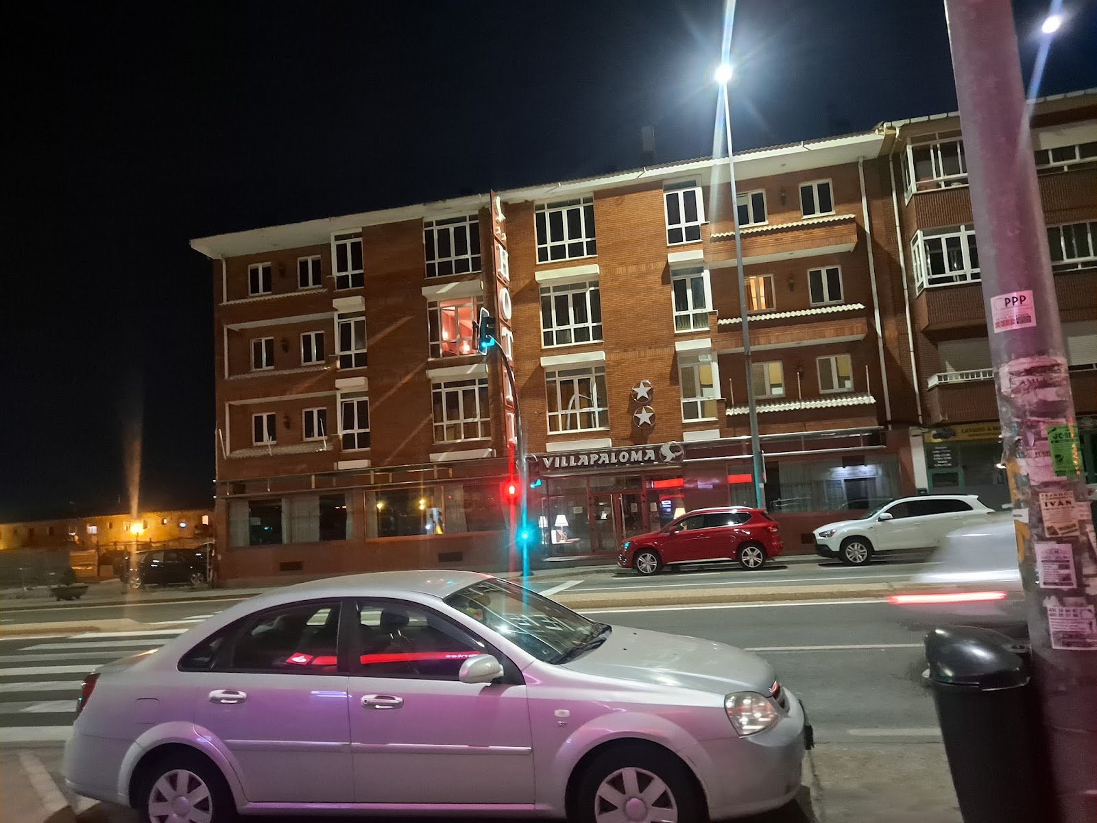 Hotel VillaPaloma photo 4, hotel accommodation in La Virgen del Camino on the Camino Frances