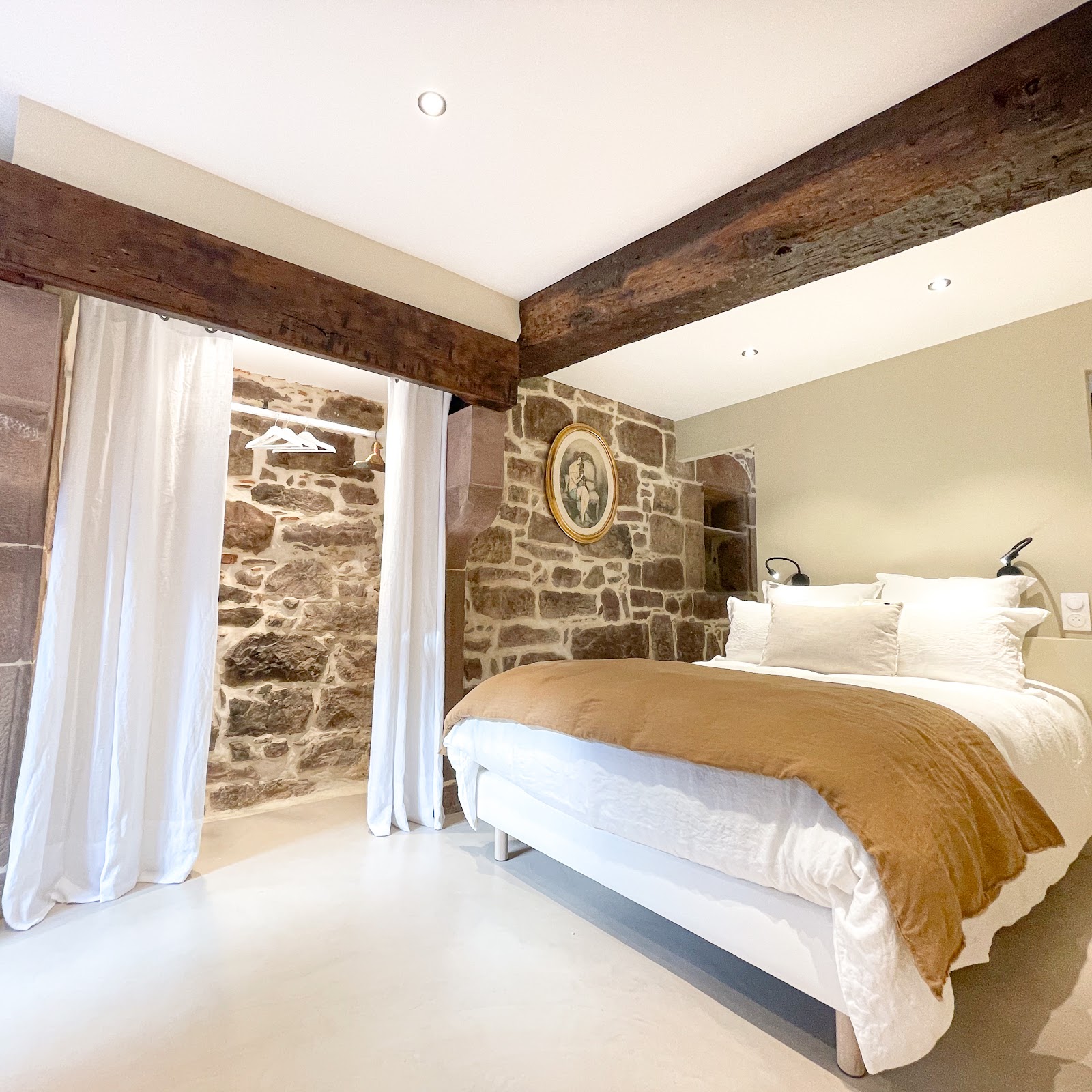 Maison E.Bernat photo 2, pension accommodation in St Jean Pied de Port on the Camino Frances