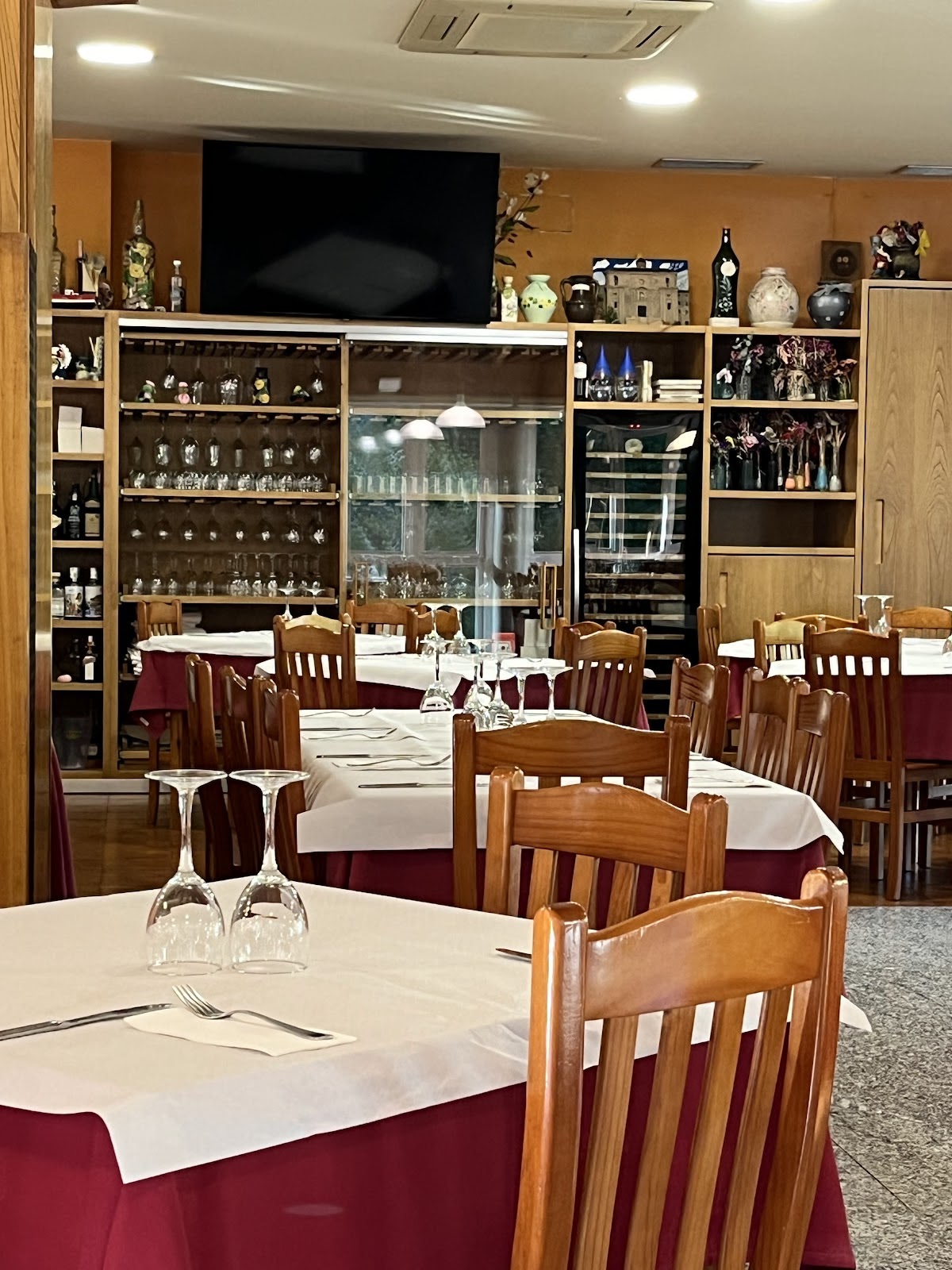 A Veiga Restaurante photo 2, hotel accommodation in Samos on the Camino Frances