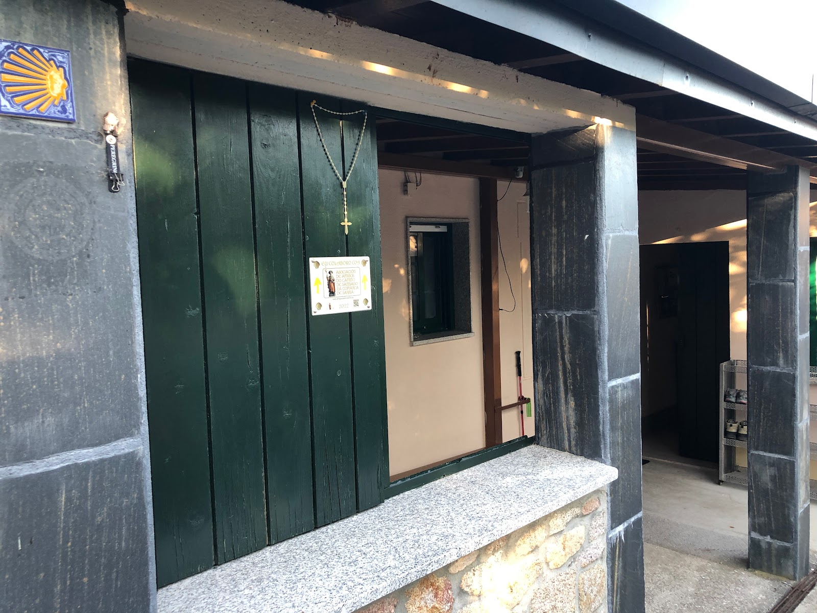 Albergue " O Pombal " photo 7, albergue accommodation in Barbadelo on the Camino Frances