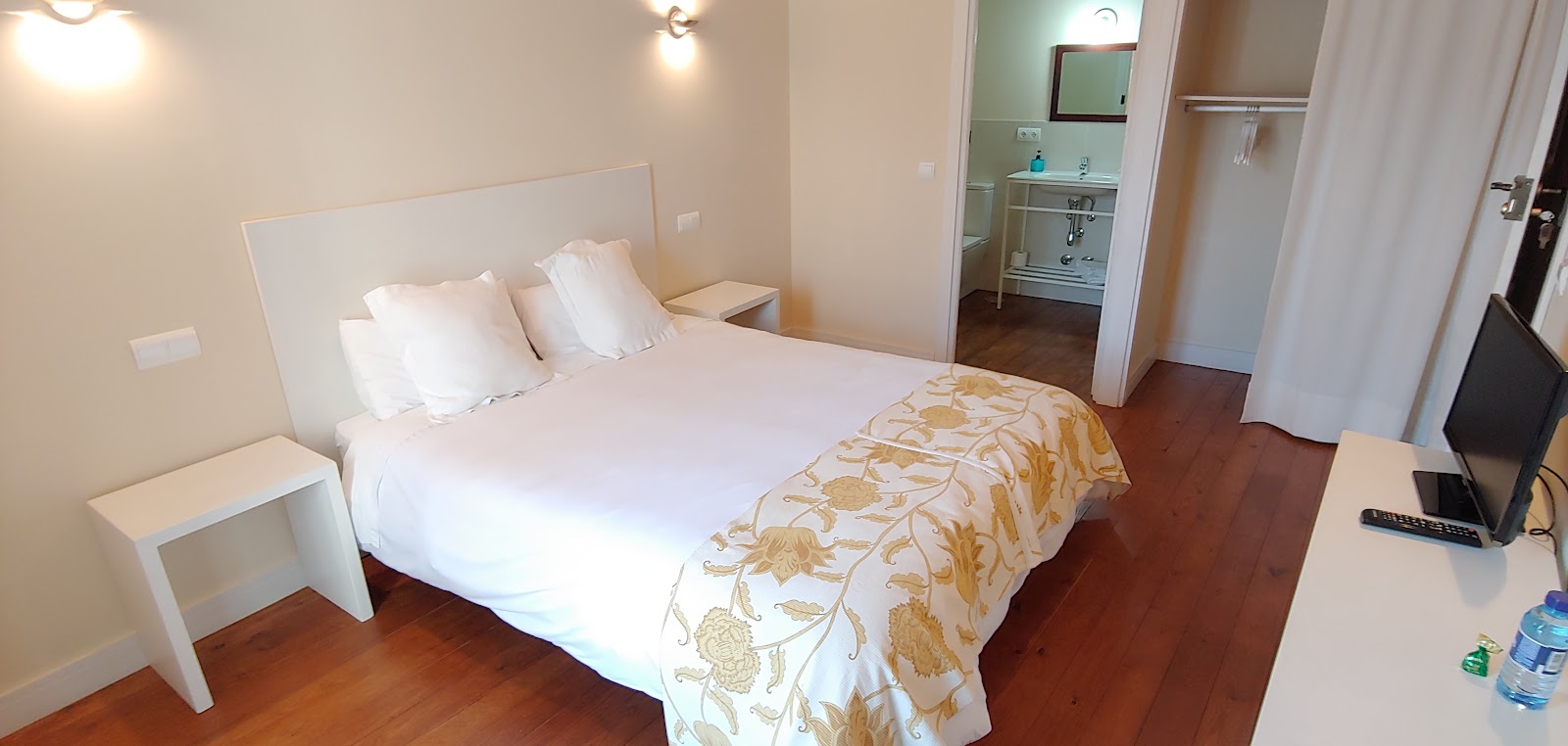 Hostal Camponaraya photo 2, pension accommodation in Camponaraya on the Camino Frances