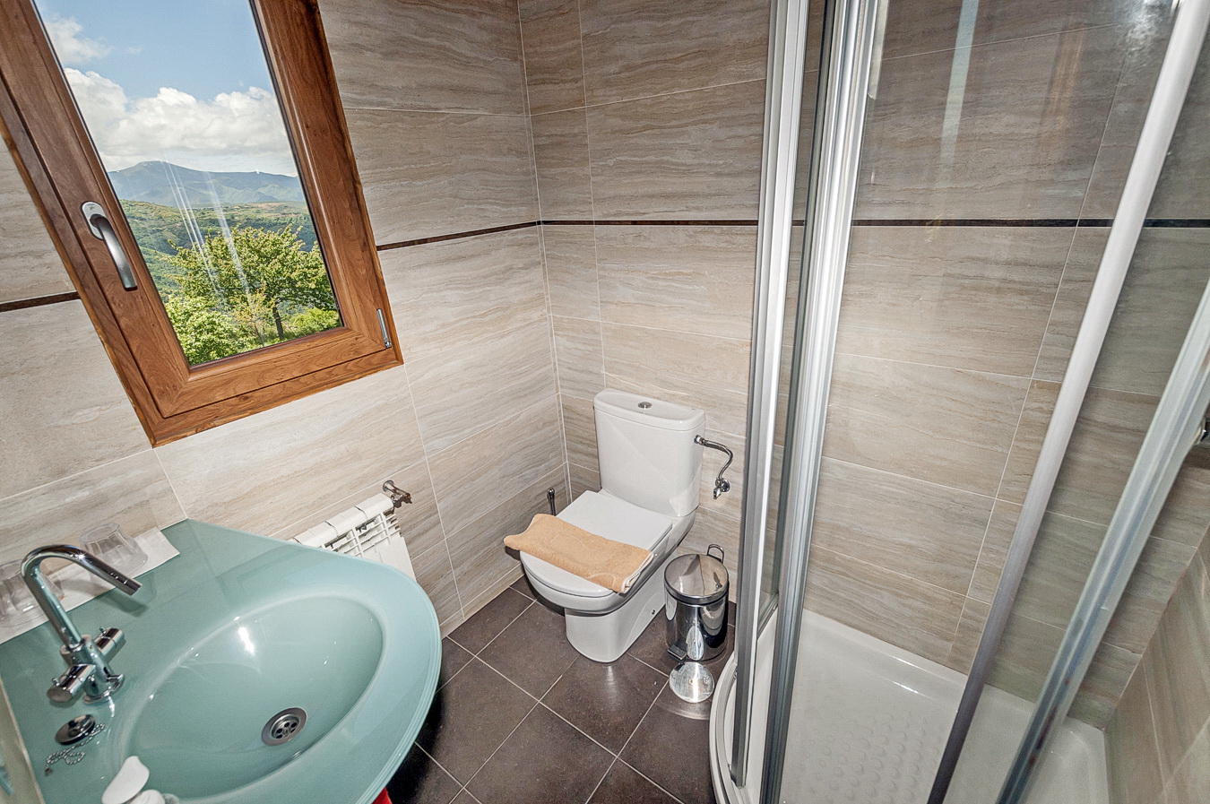 La Trucha del Arco Iris photo 4, pension accommodation in El Acebo on the Camino Frances