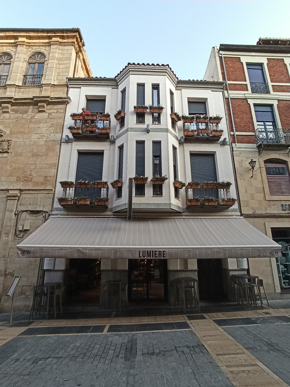 Leon Hotel Spa Paris, hotel accommodation in León on the Camino Frances