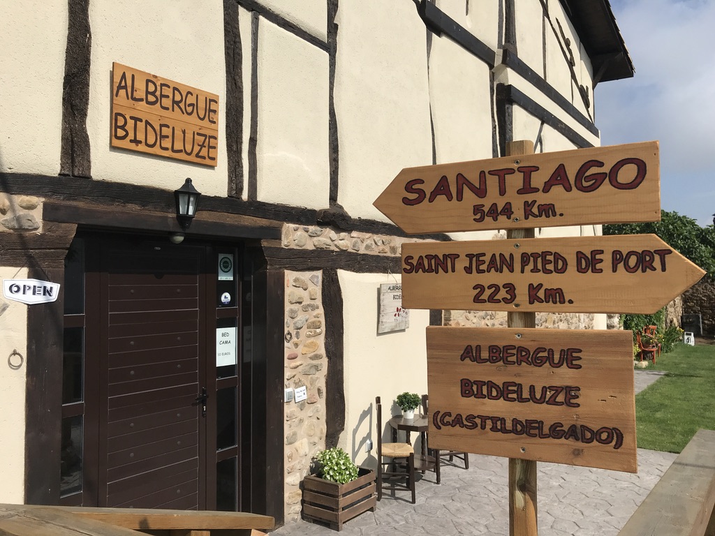 Albergue Bideluze photo 6, albergue accommodation in Castildelgado on the Camino Frances