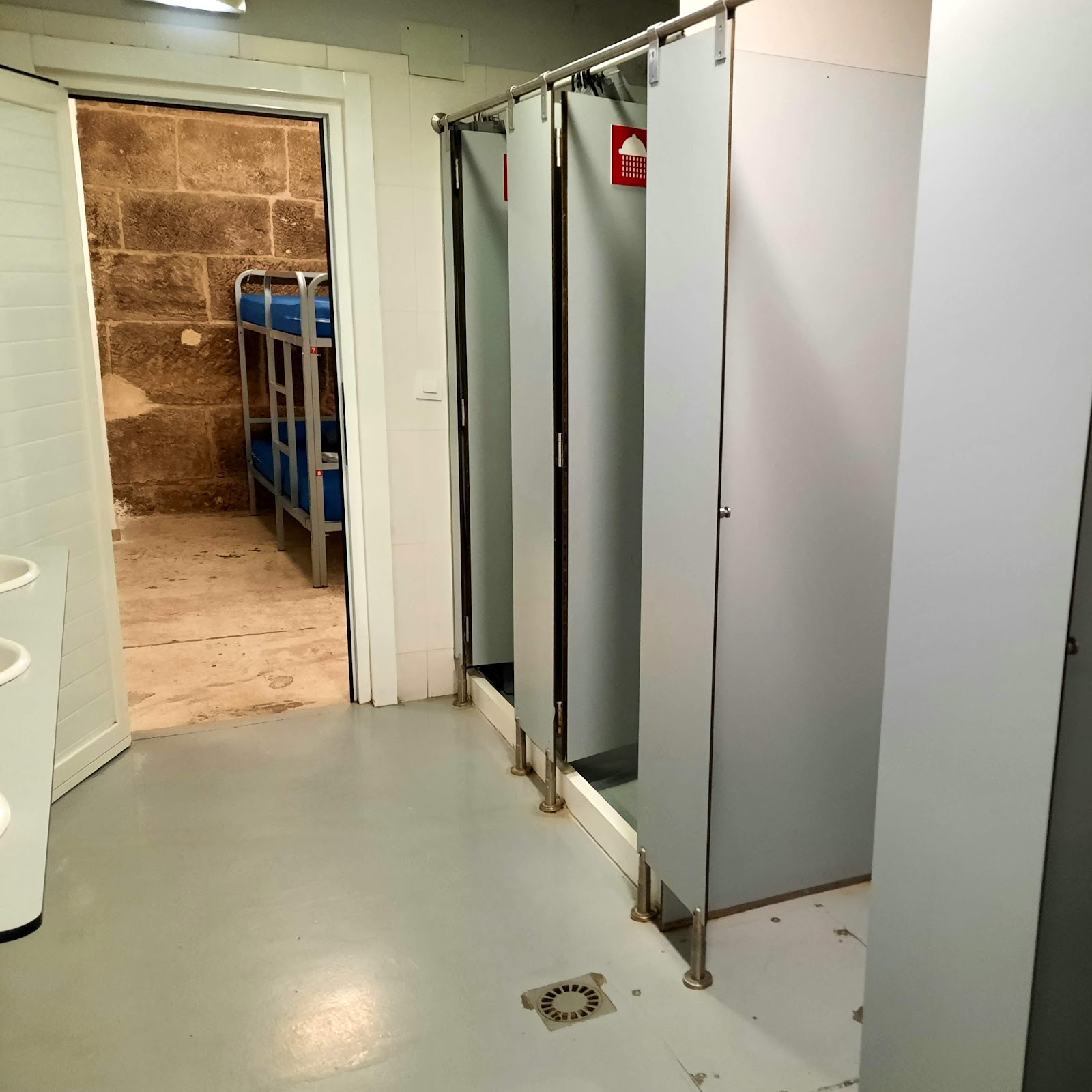 Albergue Santiago Apostol photo 20, hostel accommodation in Logroño on the Camino Frances