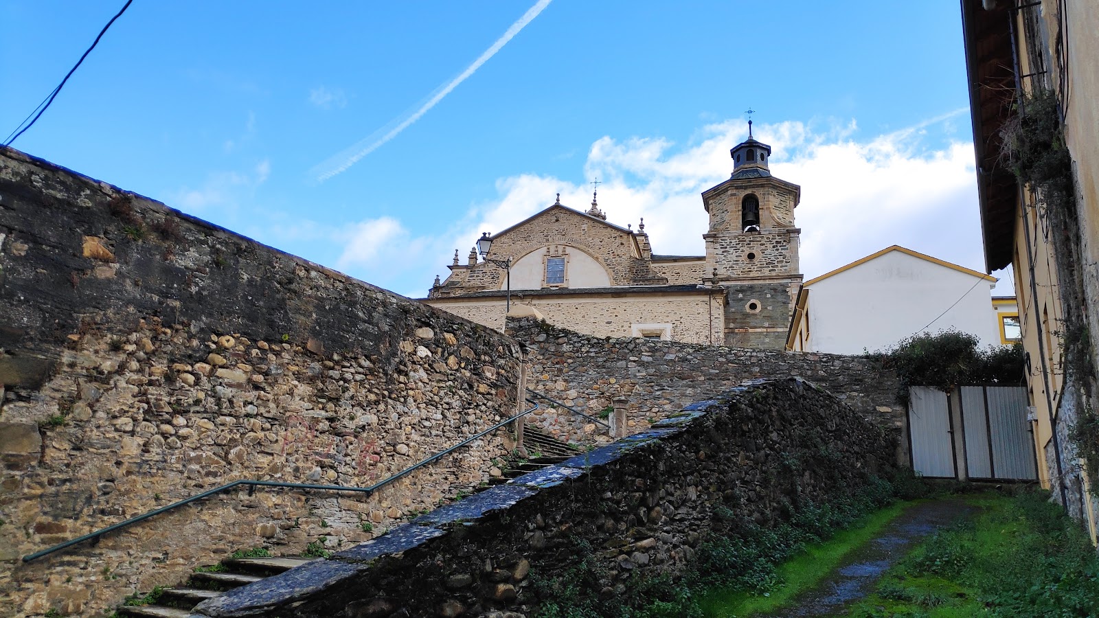Las Doñas del Portazgo, hotel accommodation in Villafranca del Bierzo on the Camino Frances