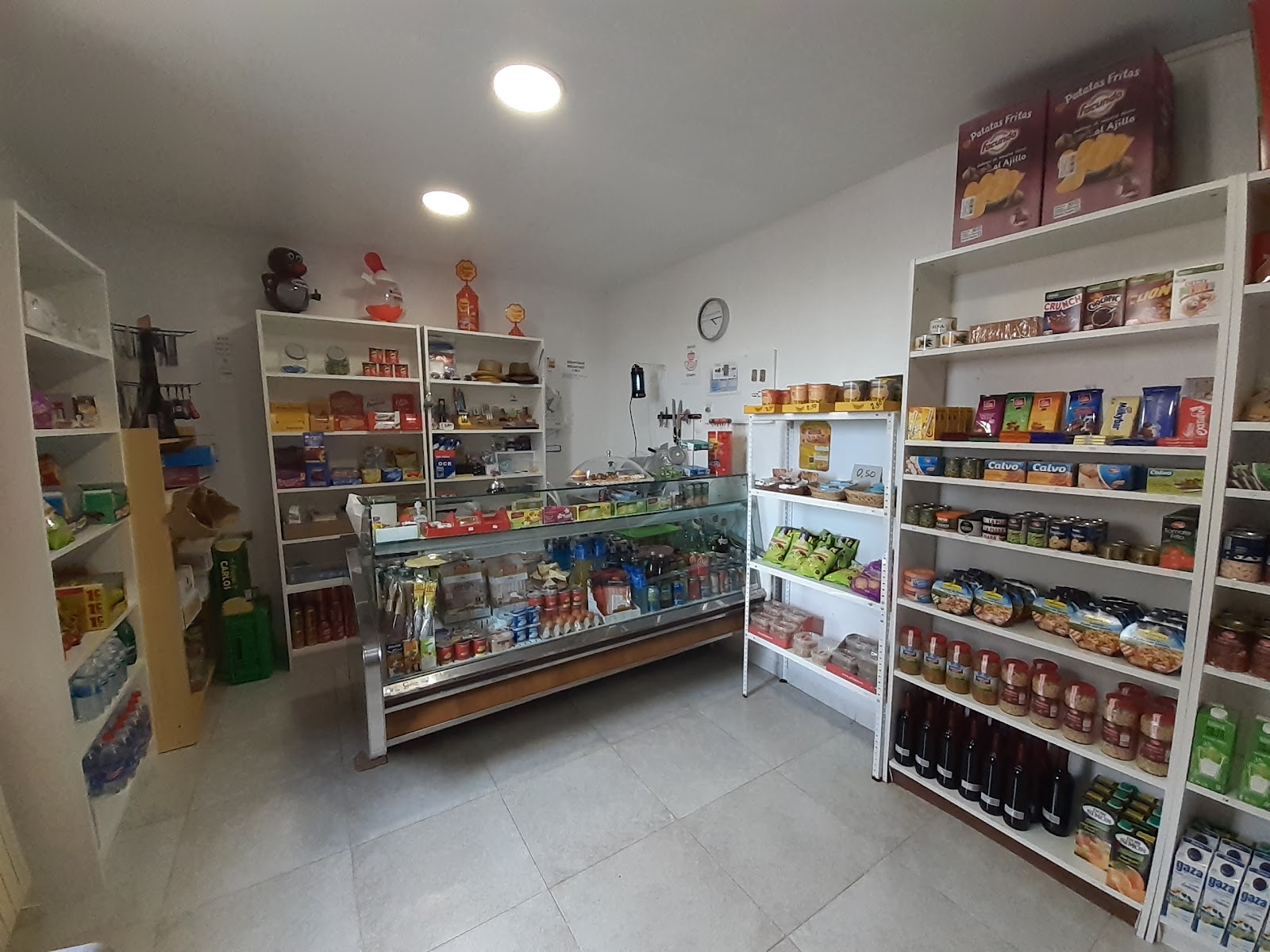 Los Canarios Albergue - Restaurante photo 10, albergue accommodation in Calzadilla de la Cueza on the Camino Frances