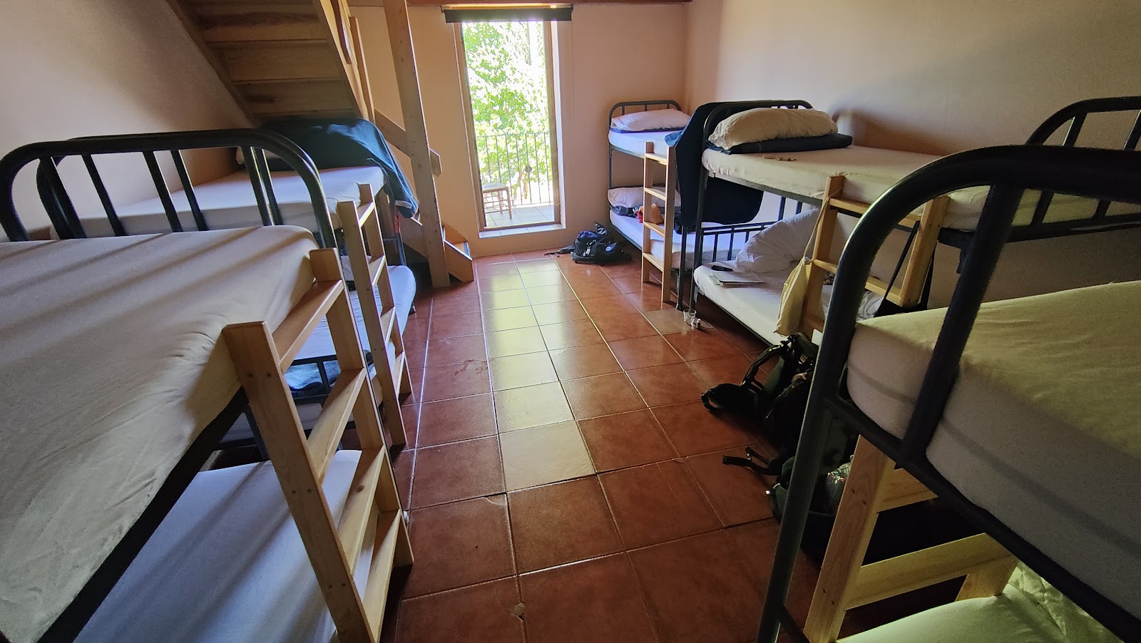 Albergue de "Arroyo de San Bol" photo 2, albergue accommodation in San Bol on the Camino Frances