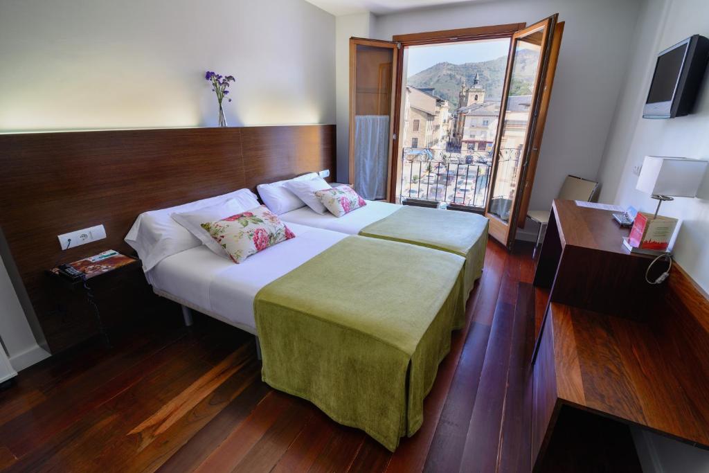 Hotel Posada Plaza Mayor photo 4, hotel accommodation in Villafranca del Bierzo on the Camino Frances